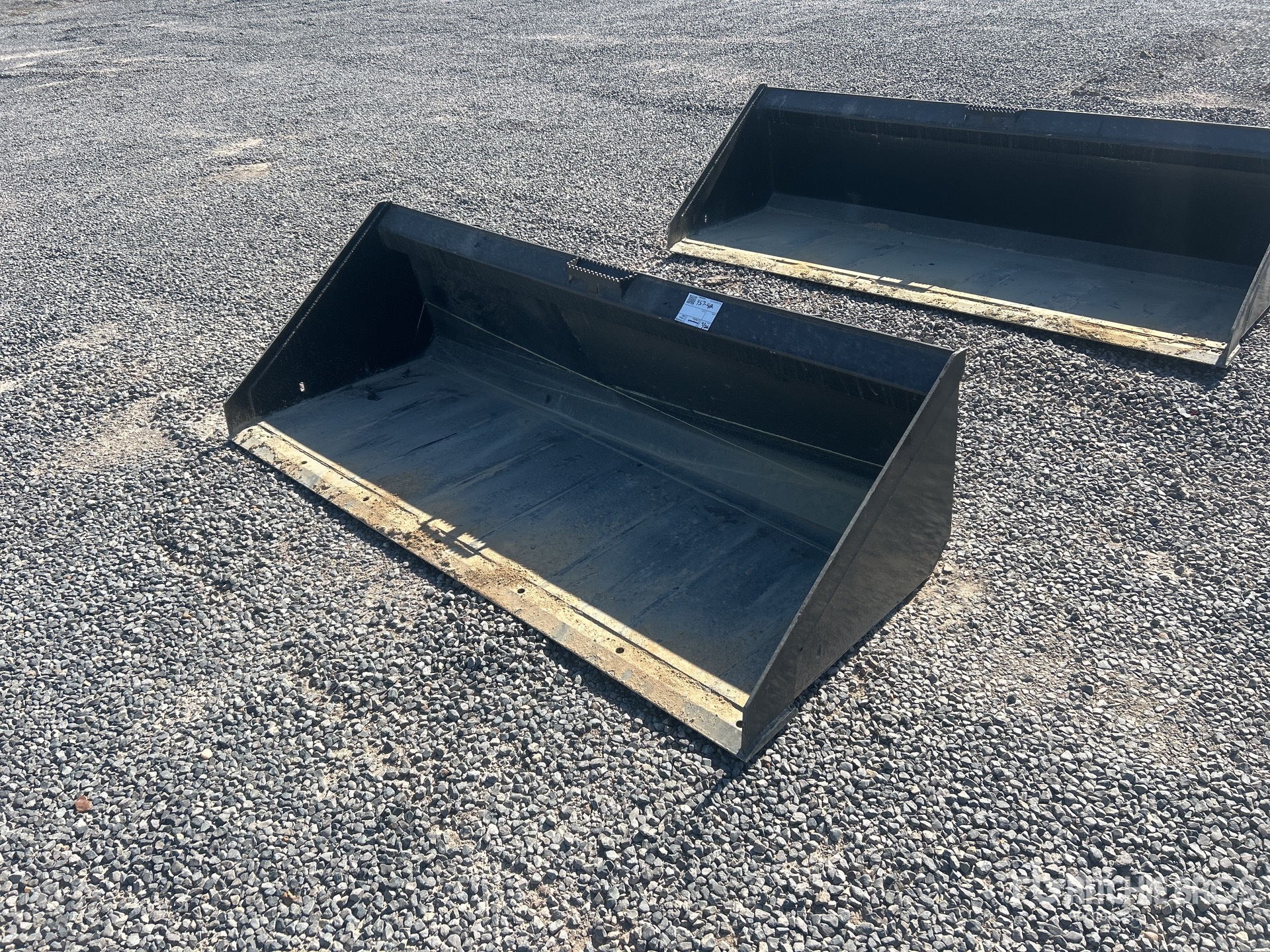 General Appearance with Bild, Ecke vorne links