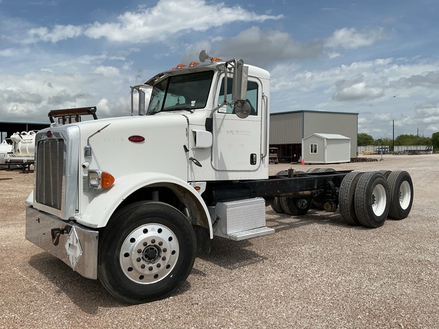 2010 Peterbilt 365 6x4 Cab and Chassis