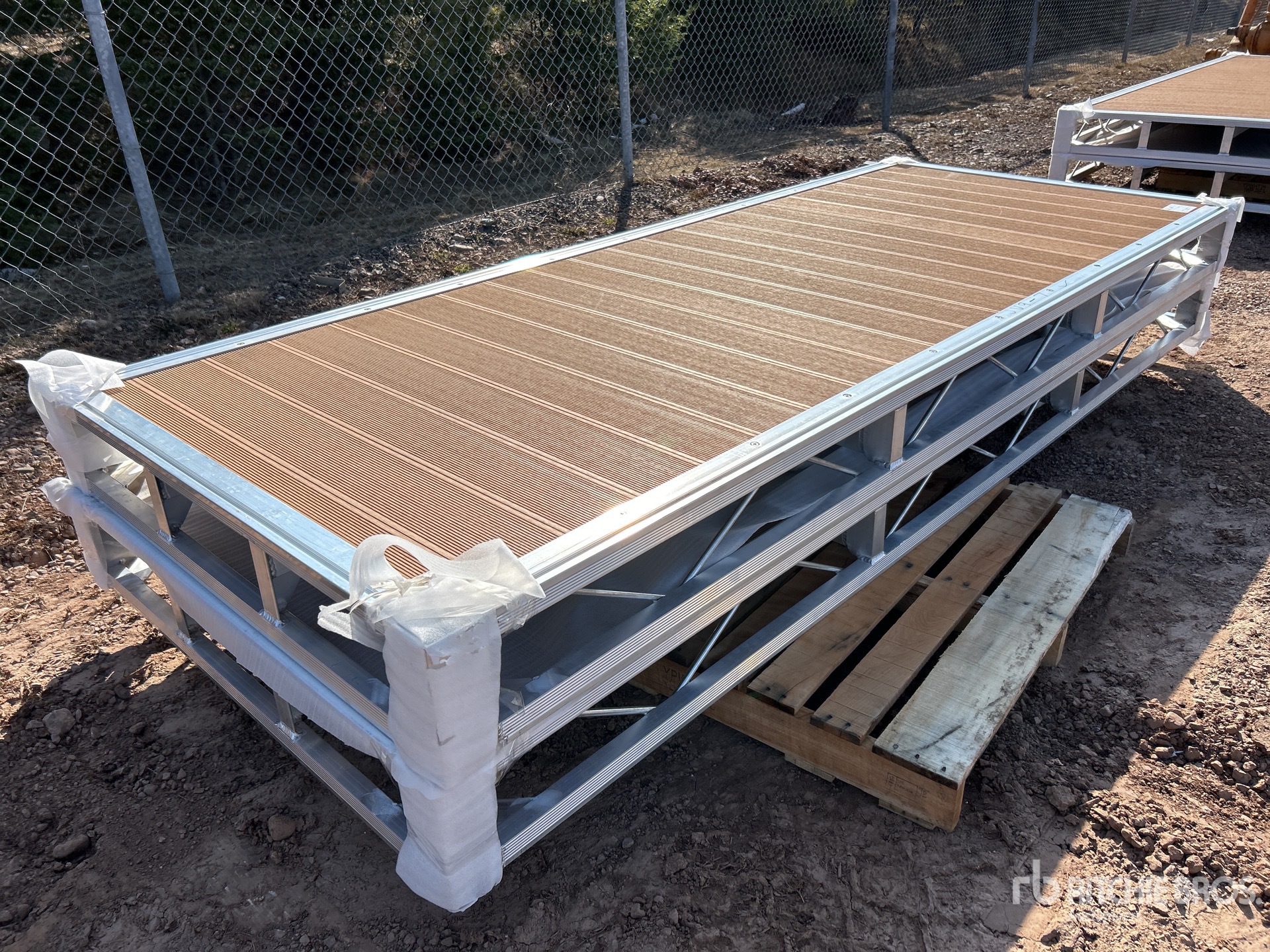 General Appearance with Image, coin avant droit