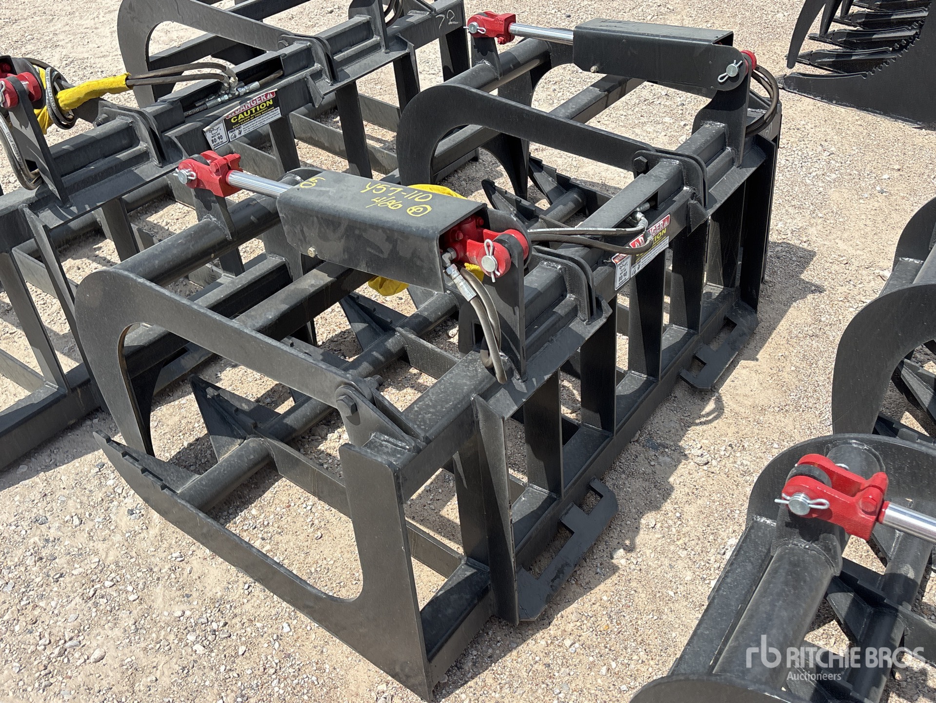 General Appearance with Foto, angolo posteriore sinistro