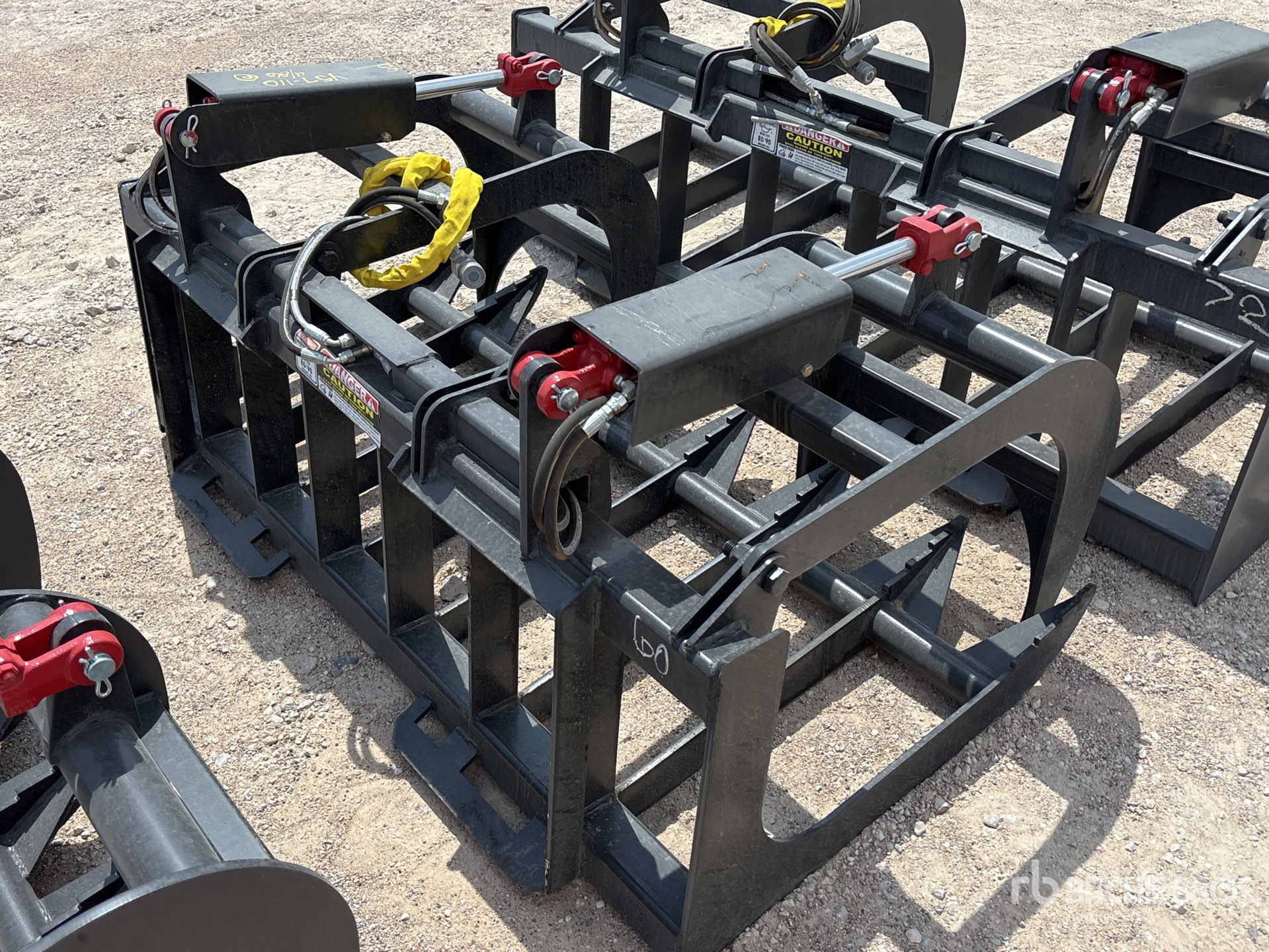 General Appearance with Foto, angolo anteriore sinistro