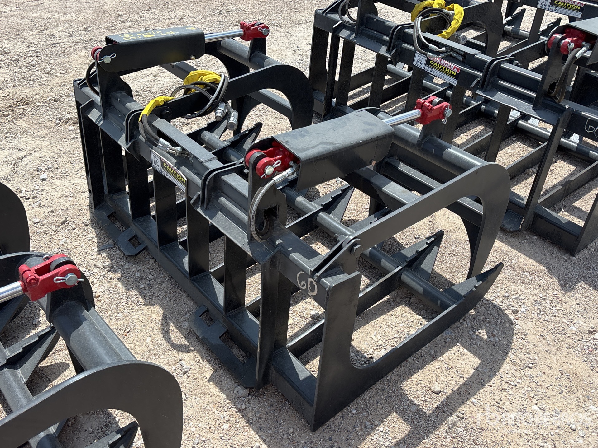 General Appearance with Foto, angolo anteriore sinistro