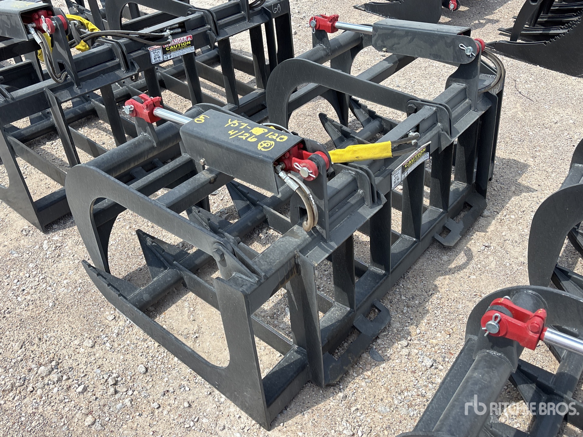 General Appearance with Foto, angolo posteriore sinistro