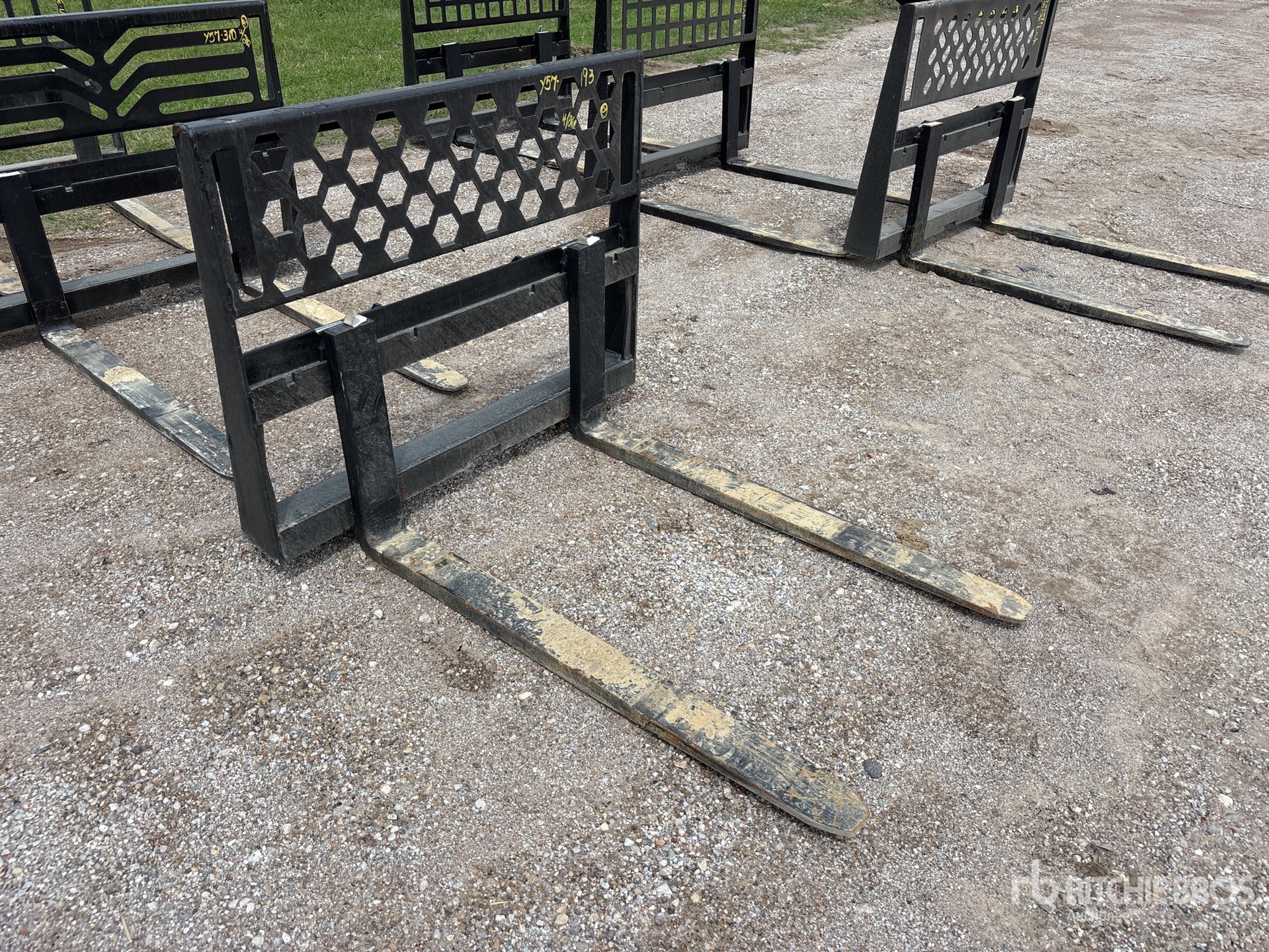 General Appearance with Image, coin avant droit