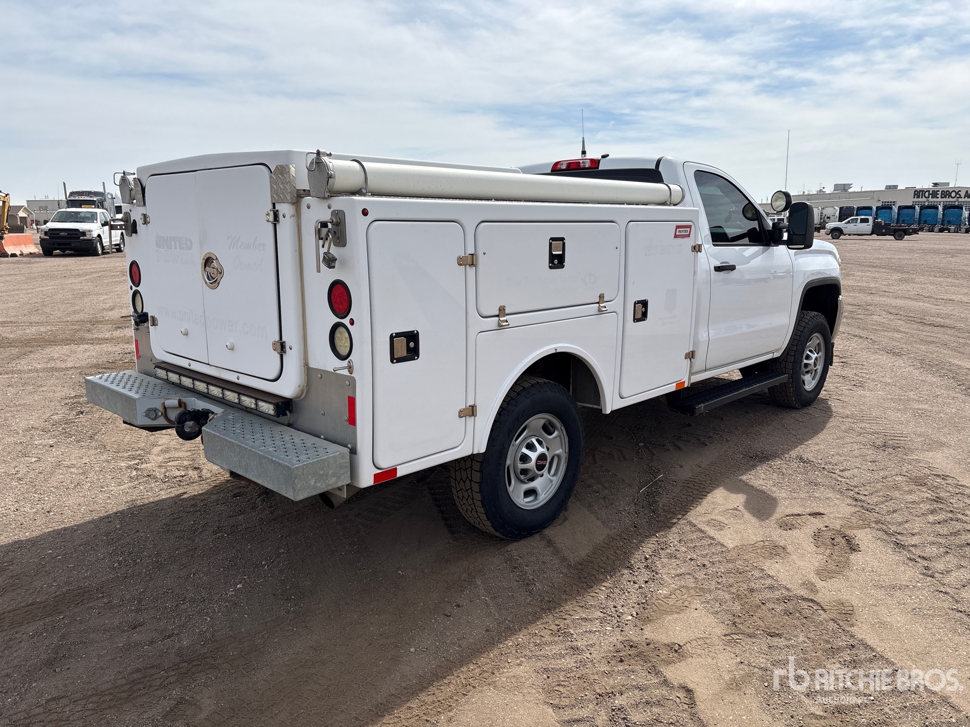 General Appearance with Picture, Right Rear Corner