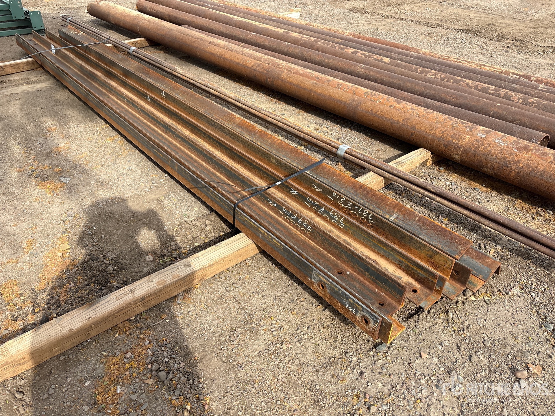 General Appearance with Bild, Ecke hinten rechts