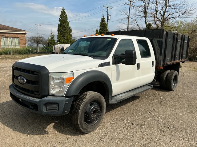 2016 Ford F-450 4x2 Crew Cab Flatbed Truck