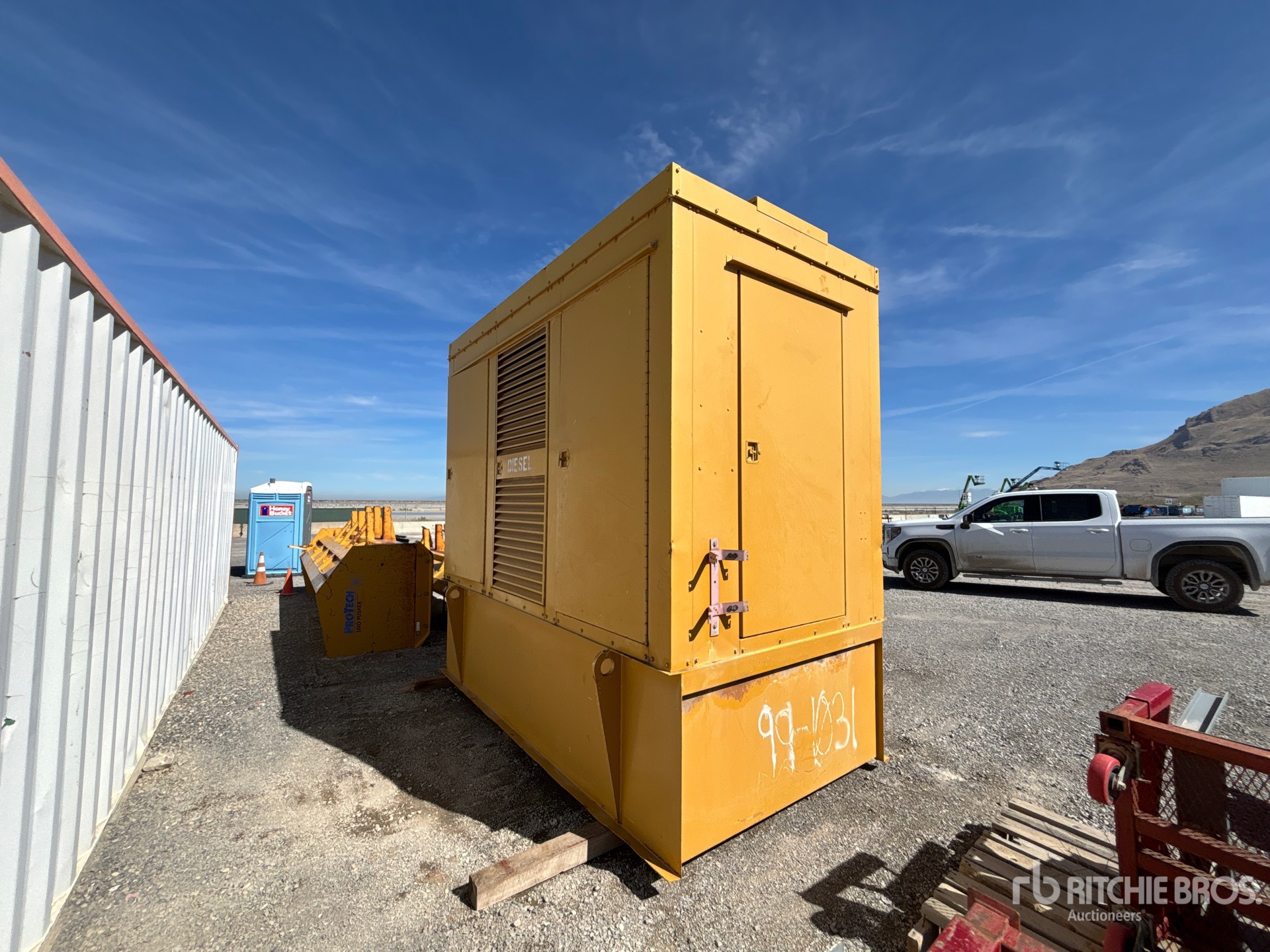 General Appearance with Picture, Right Rear Corner