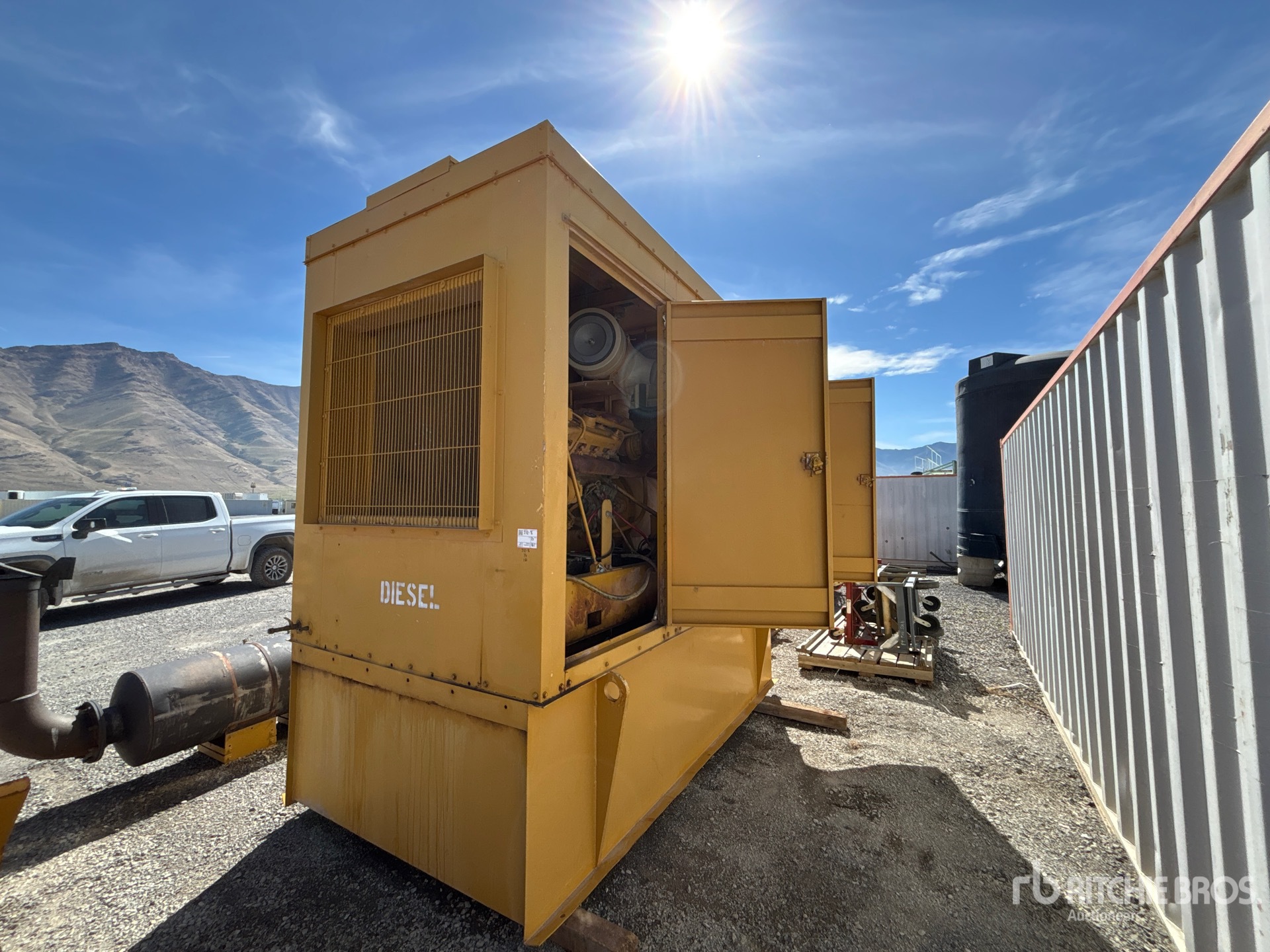 General Appearance with Picture, Left Rear Corner