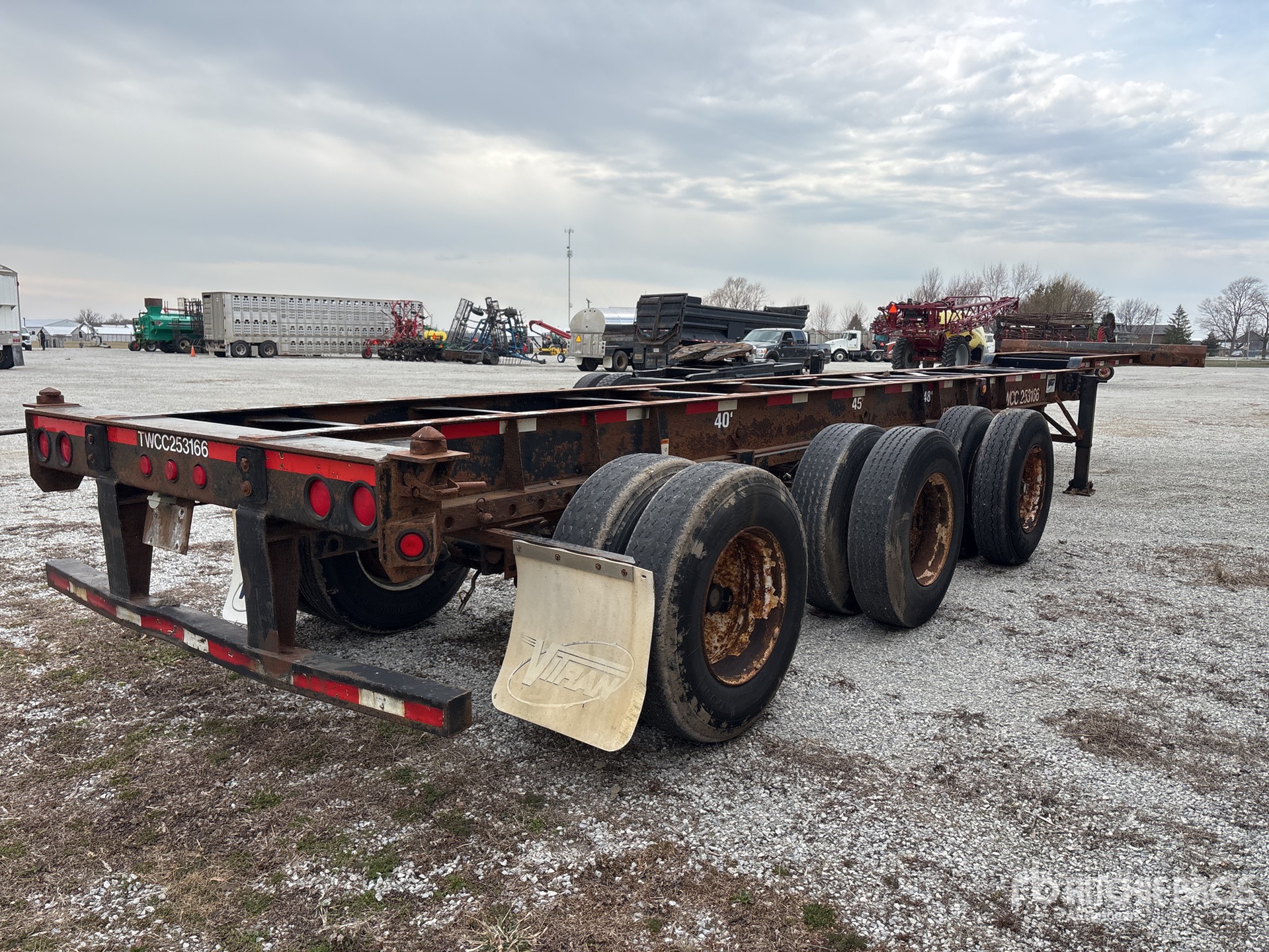 Aspect général with Image, coin arrière droit