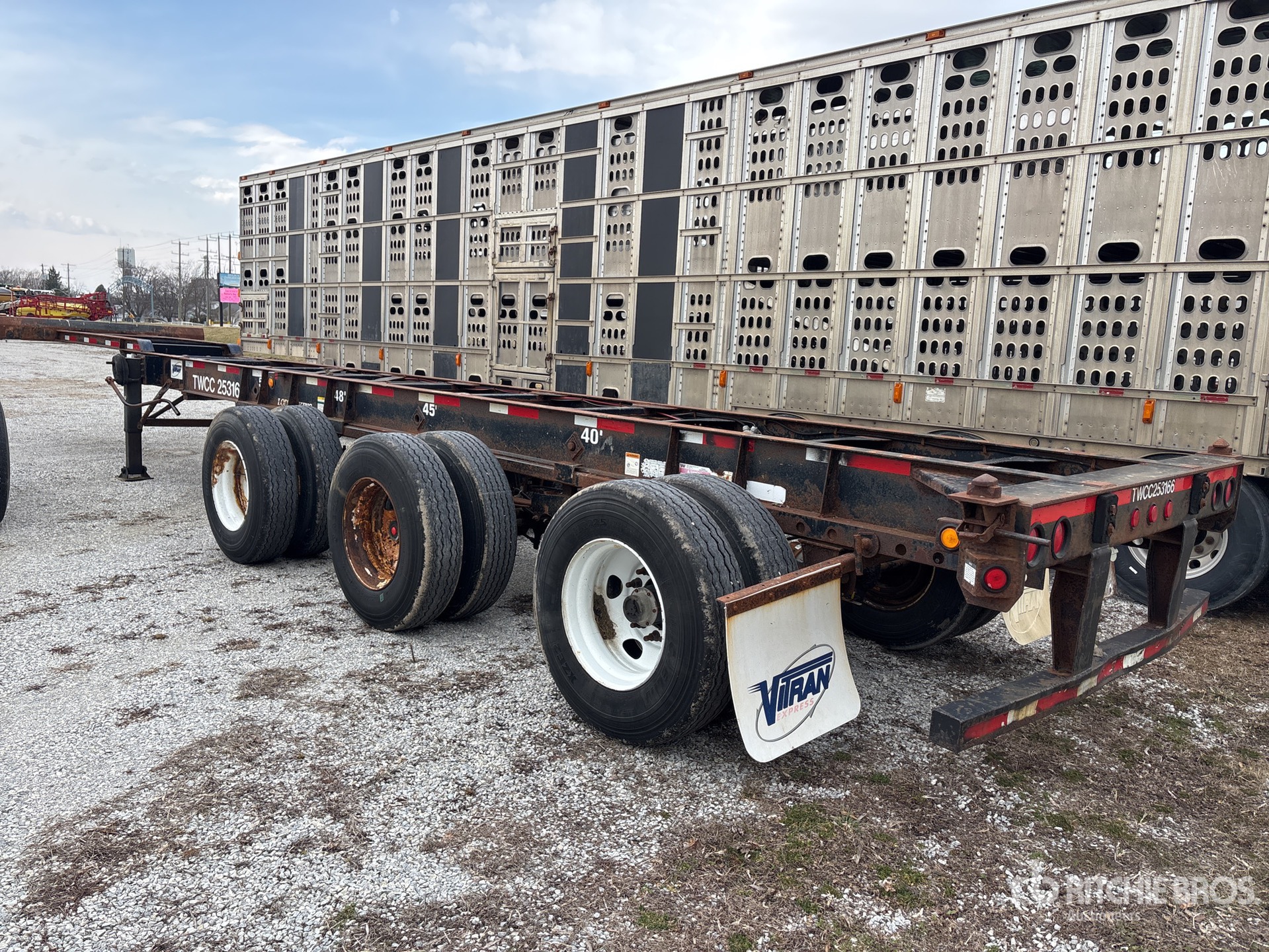 Aspect général with Image, coin arrière gauche