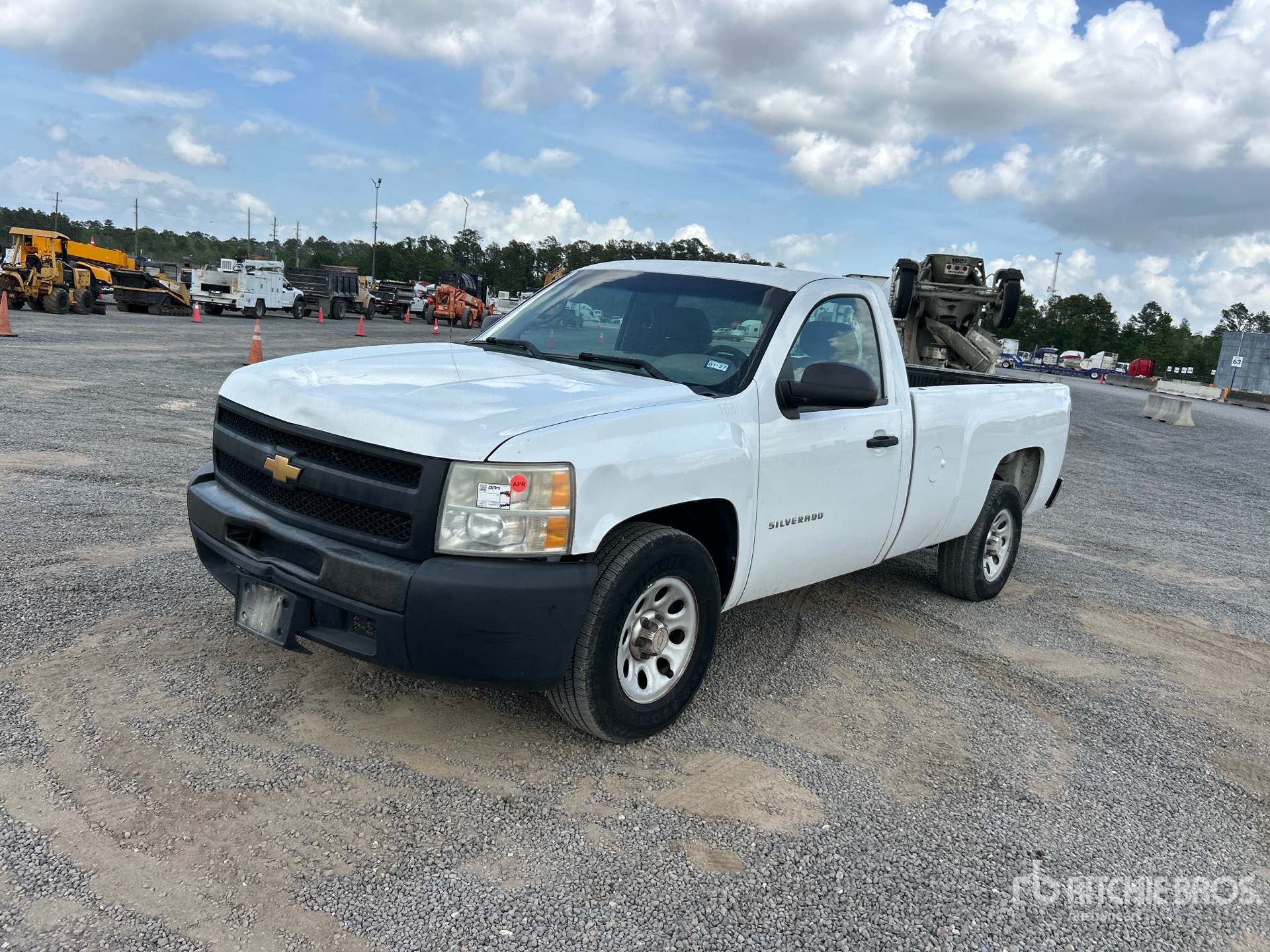 General Appearance with Picture, Left Front Corner