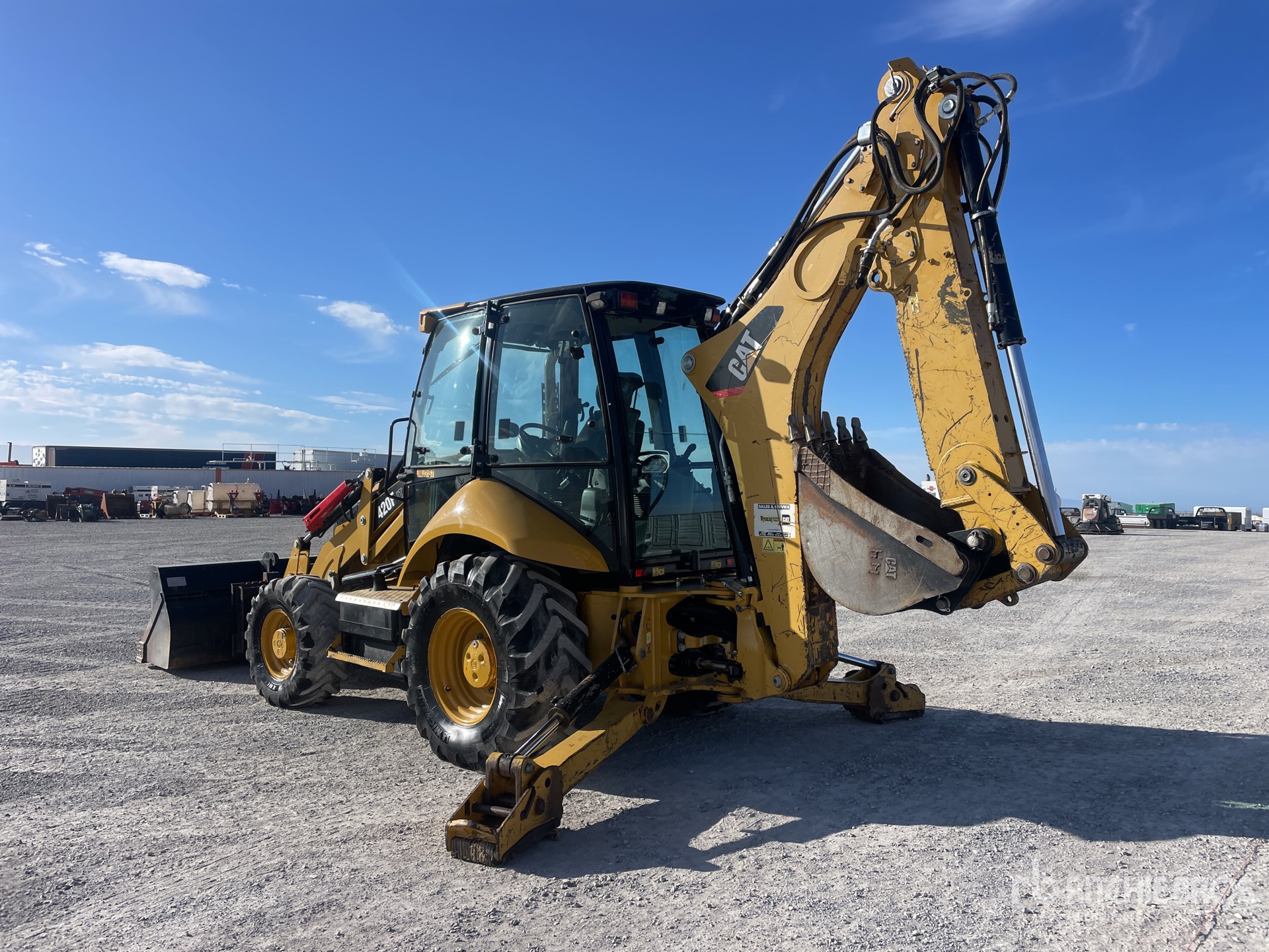 General Appearance with Foto, angolo posteriore sinistro