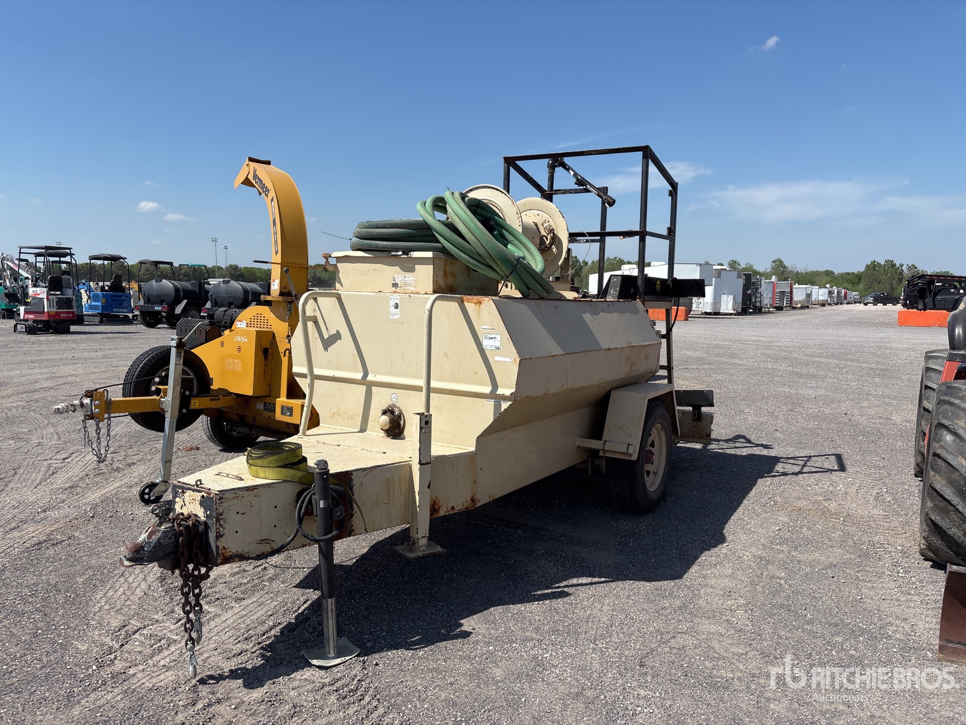 General Appearance with Featured Photo