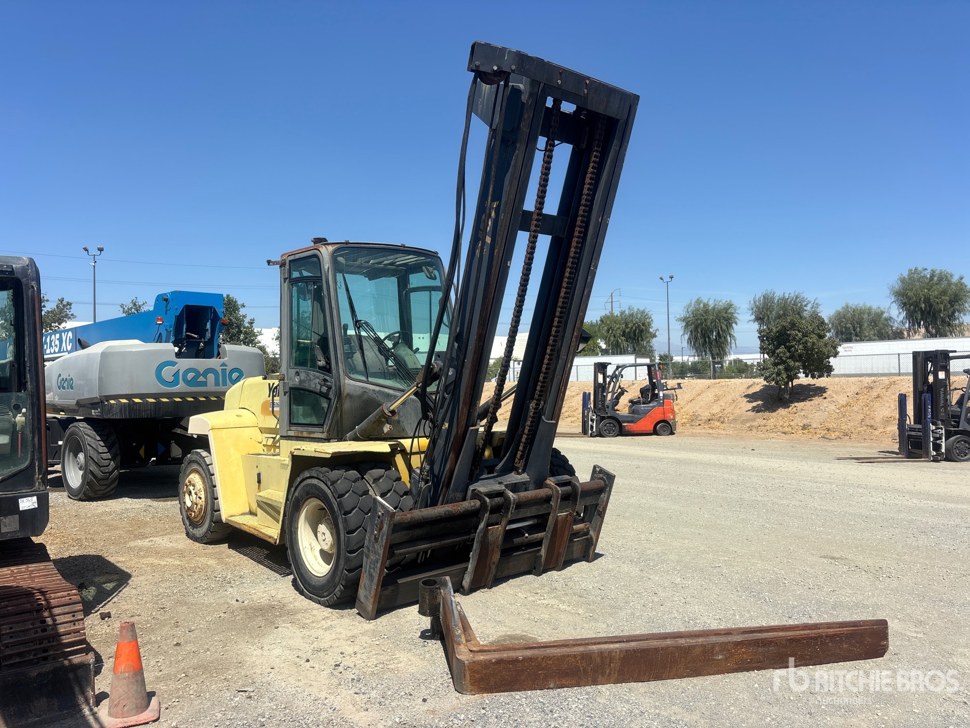 Aspect général with Image, coin avant droit