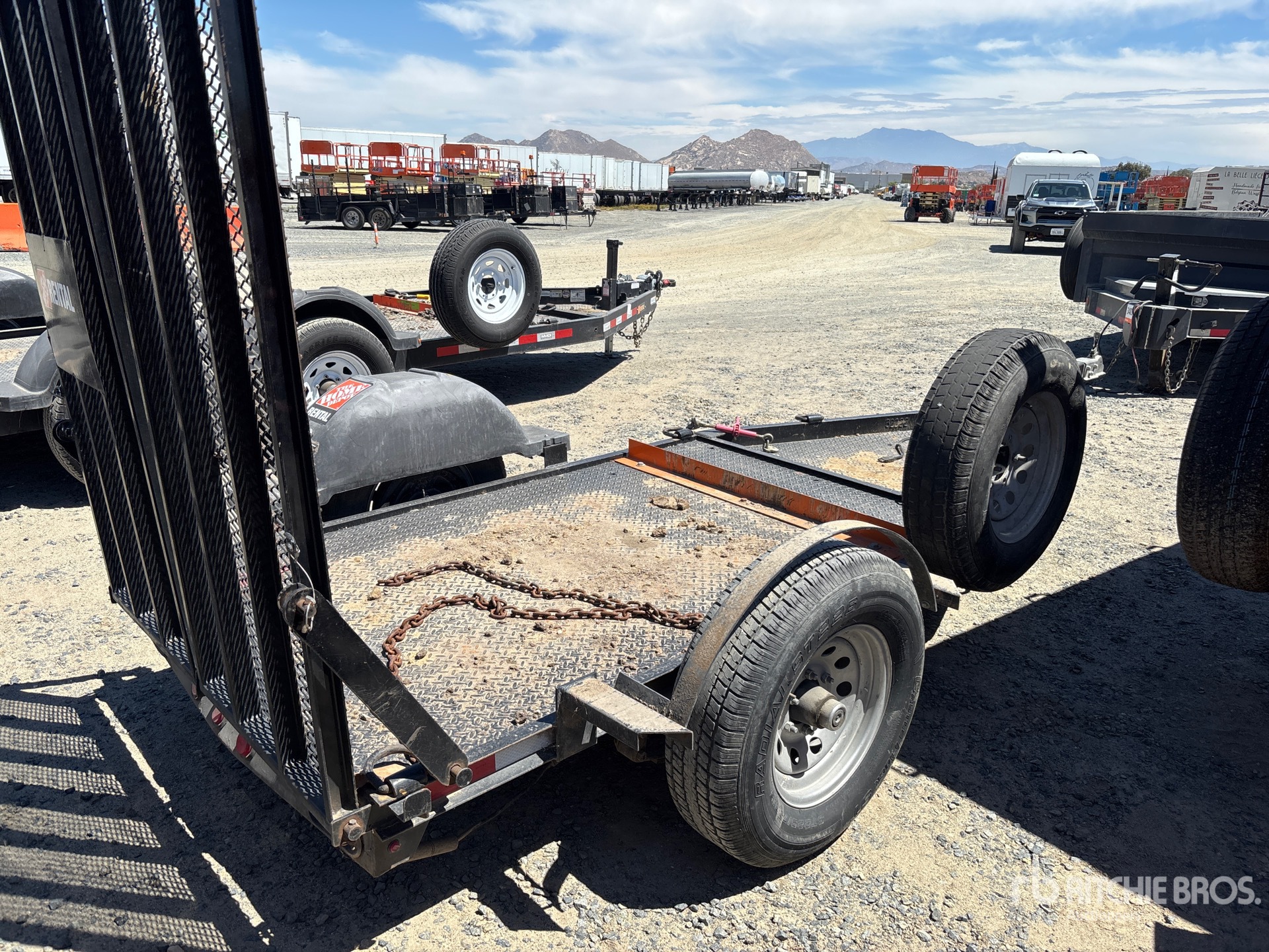 General Appearance with Picture, Right Rear Corner