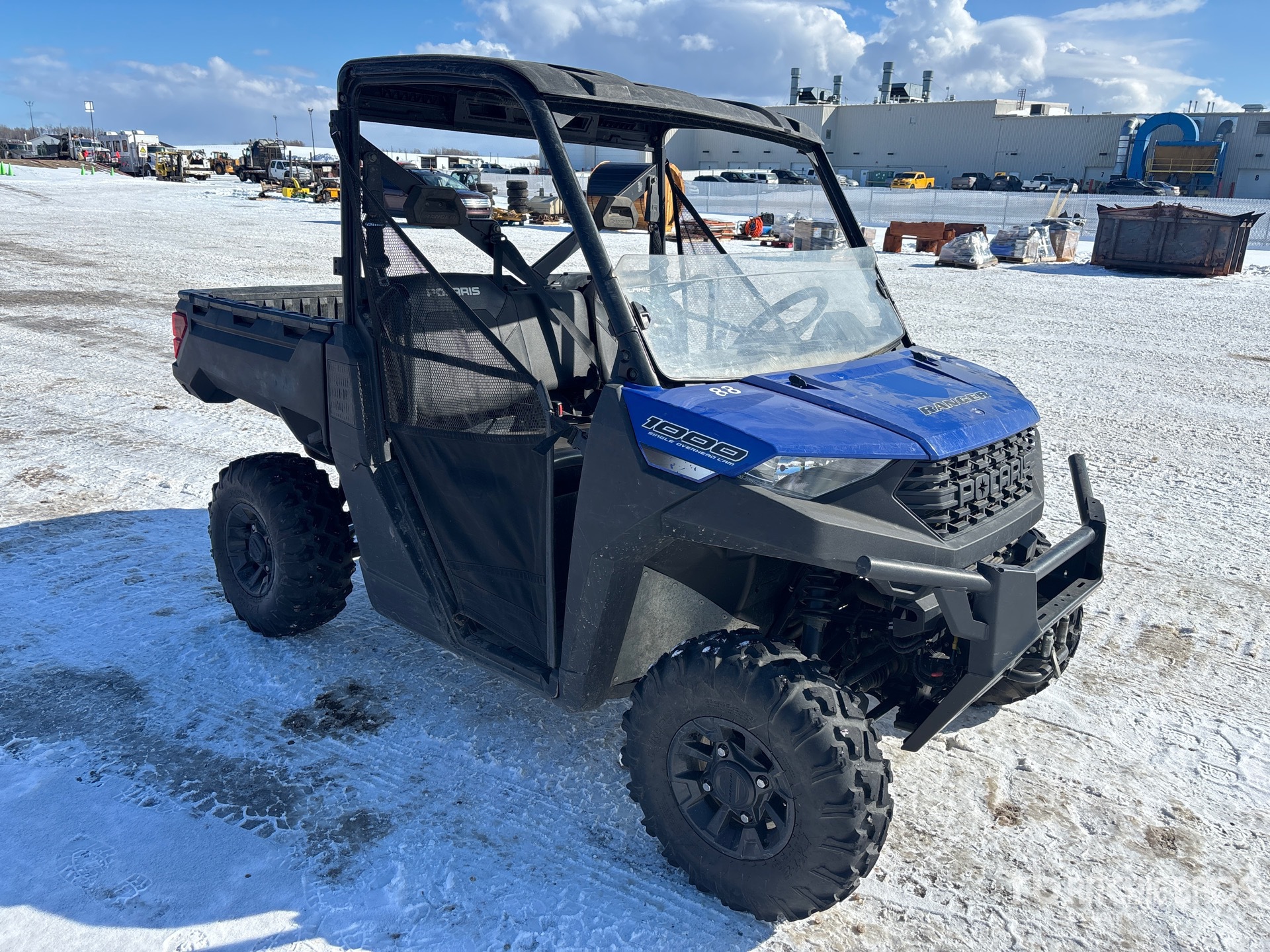 General Appearance with Picture, Right Front Corner