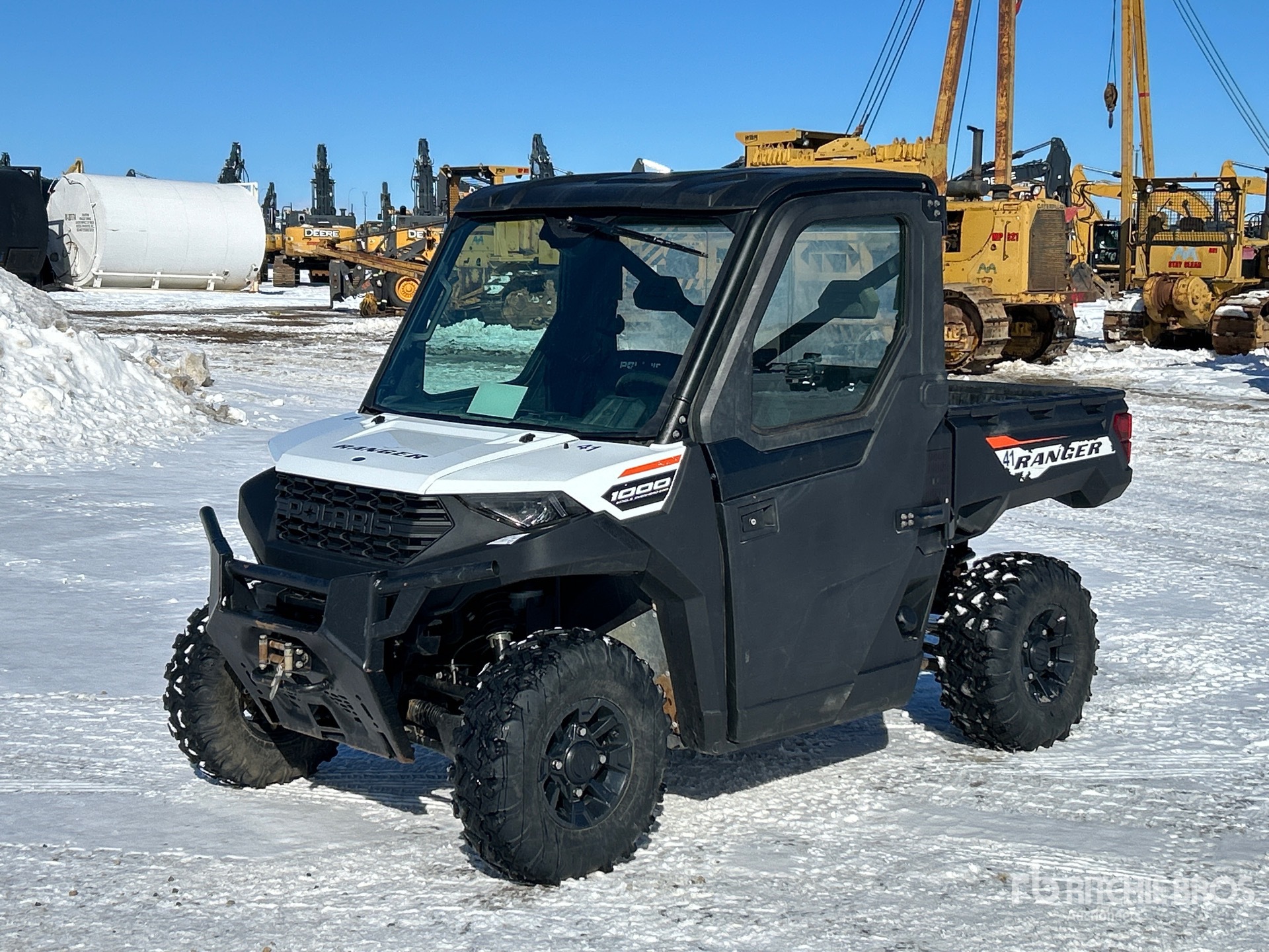 General Appearance with Picture, Left Front Corner