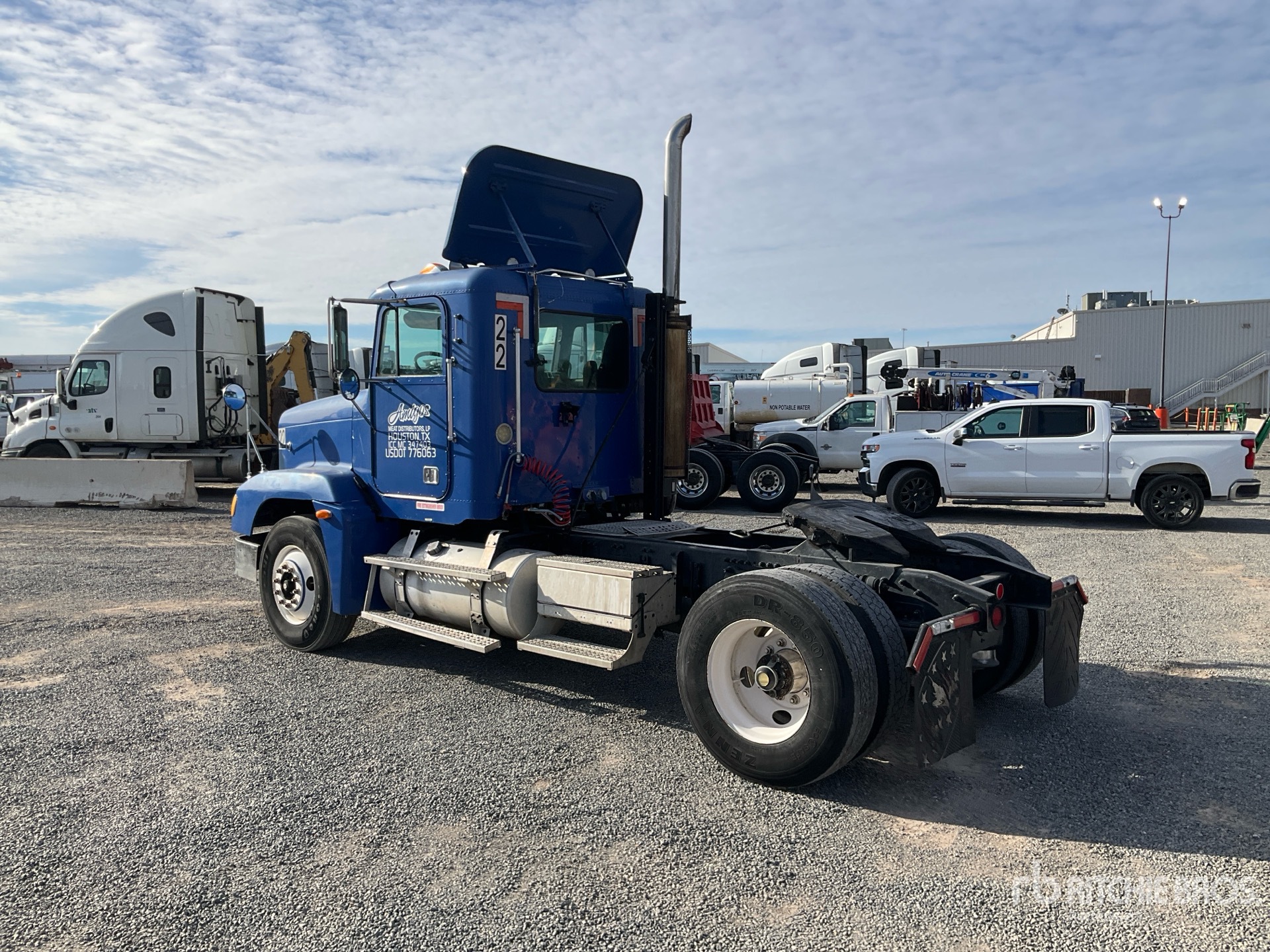 General Appearance with Imagen: esquina trasera izquierda