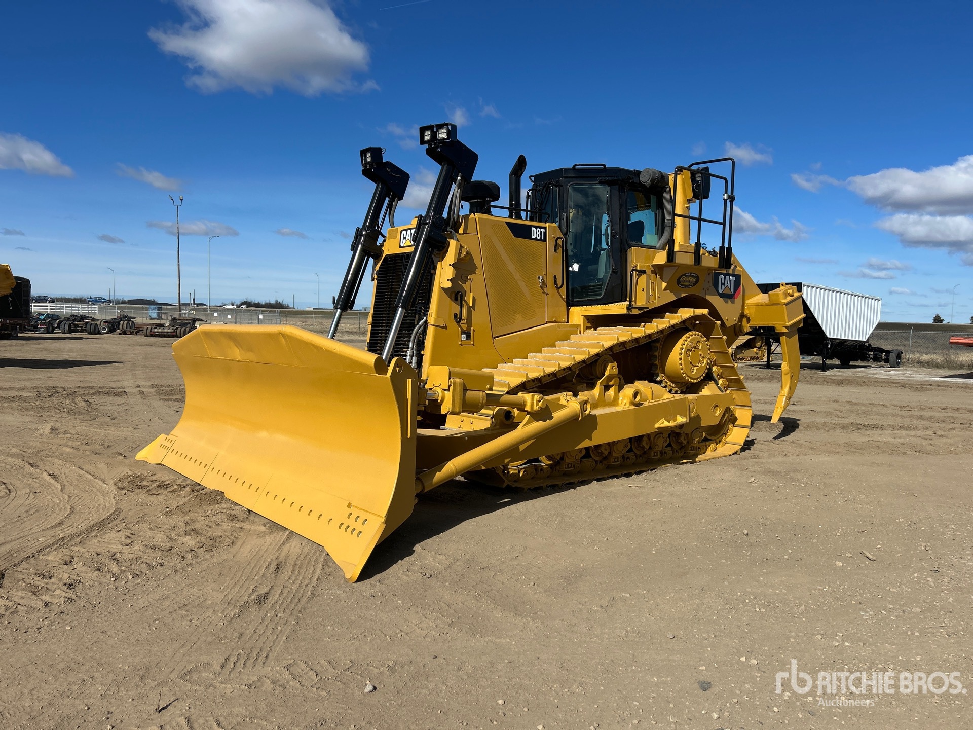 Photo of a 2018 Caterpillar D8T