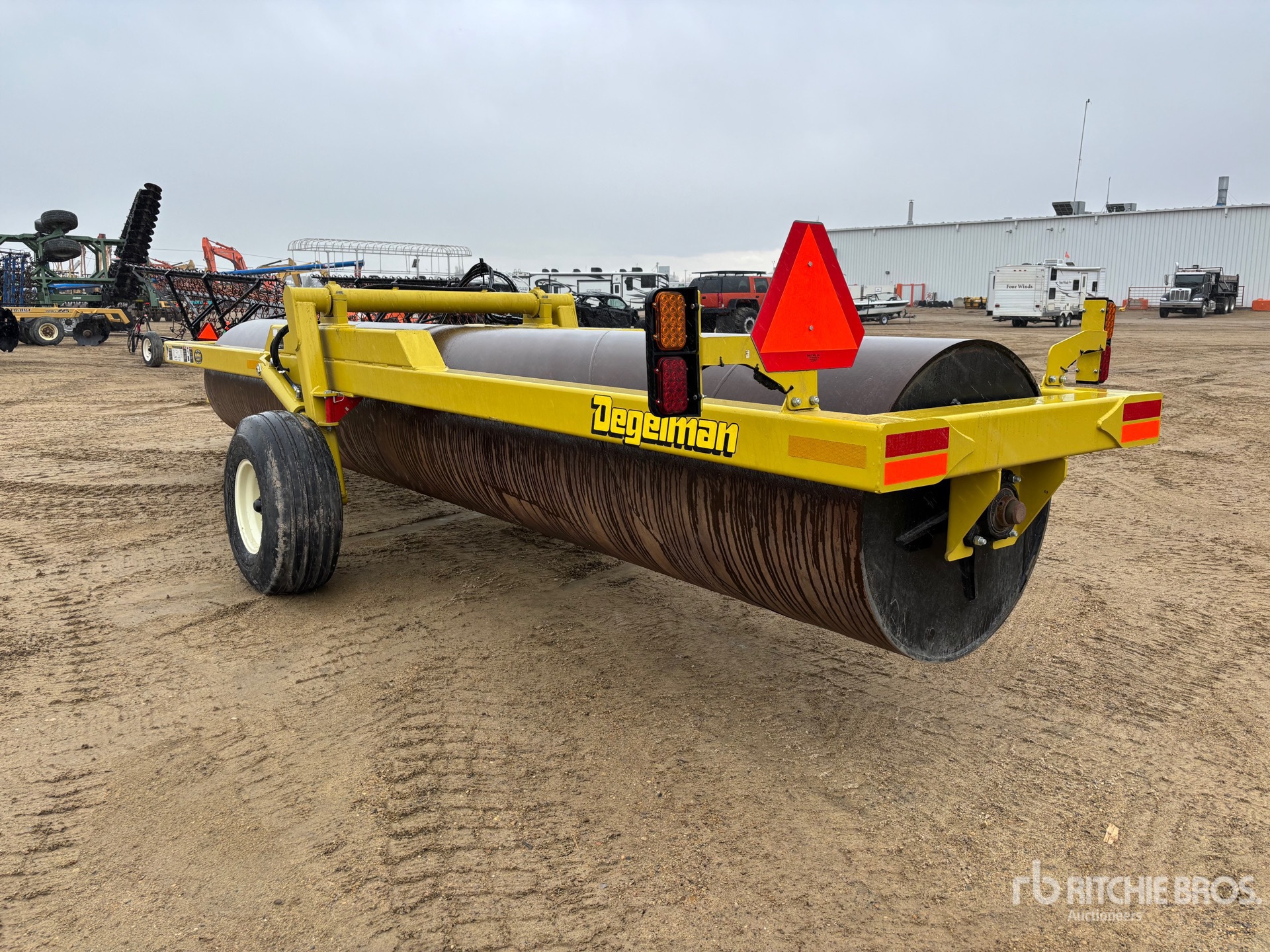 General Appearance with Picture, Left Rear Corner