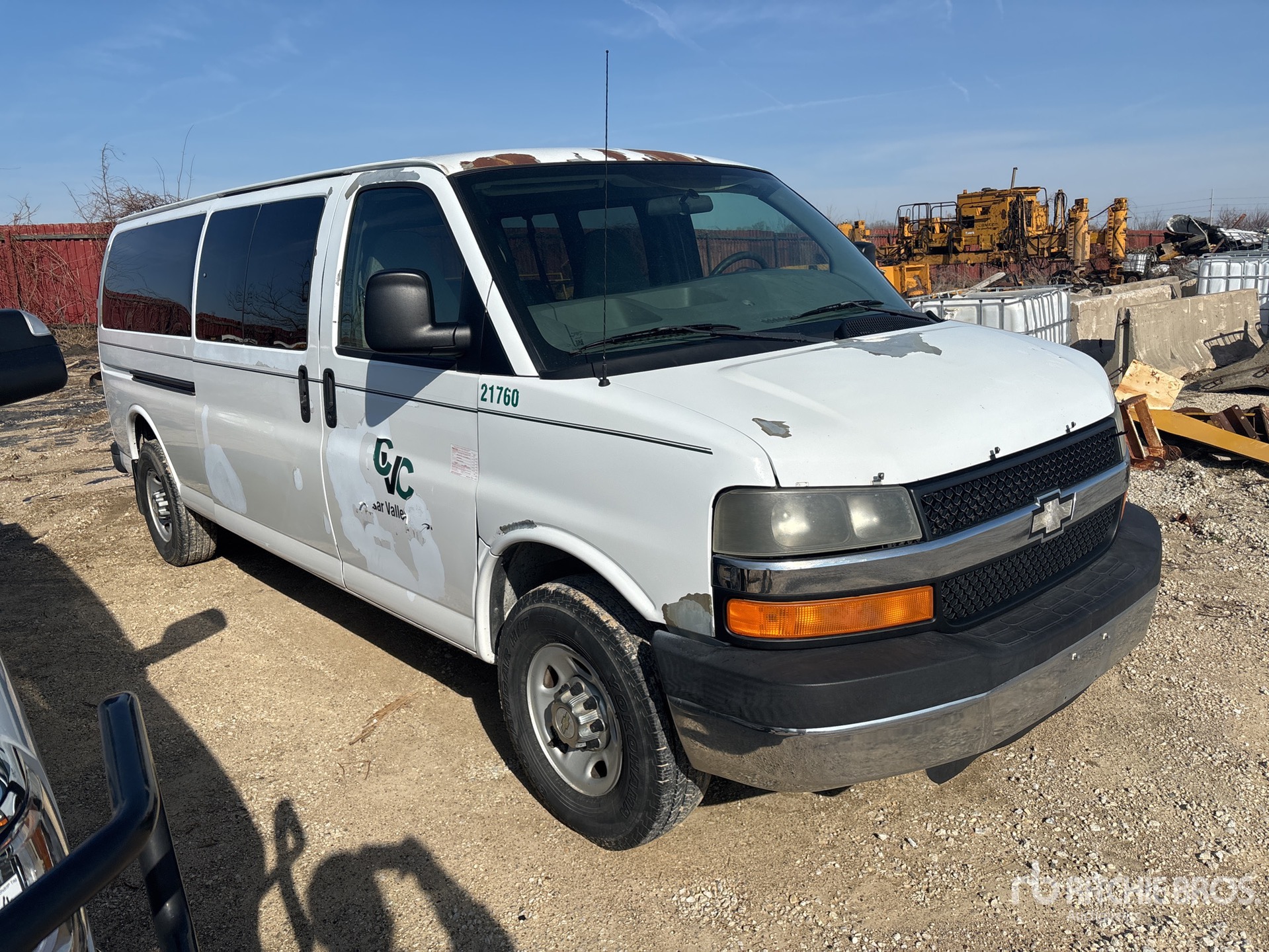 General Appearance with Picture, Right Front Corner