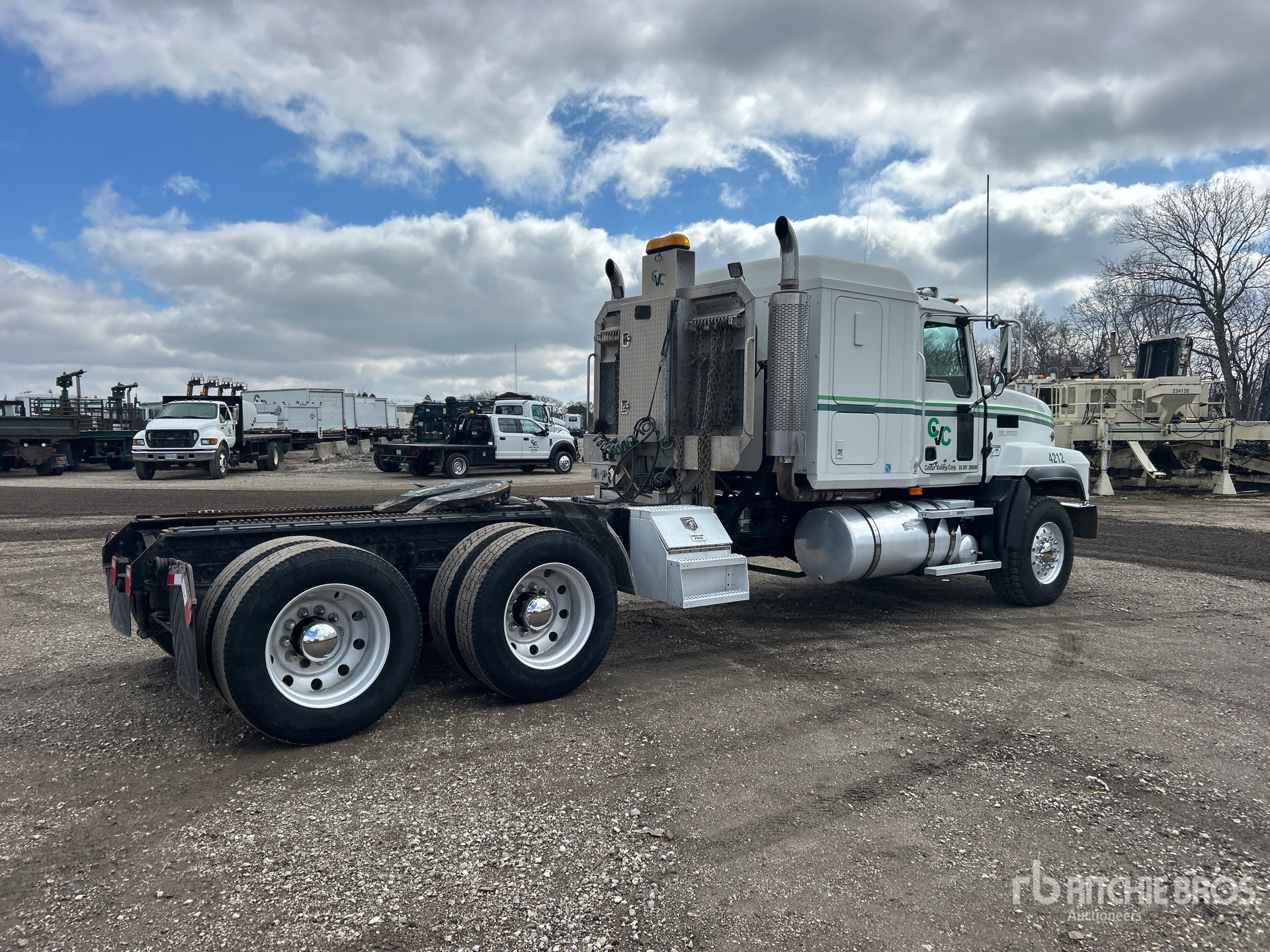 Aspect général with Image, coin arrière droit