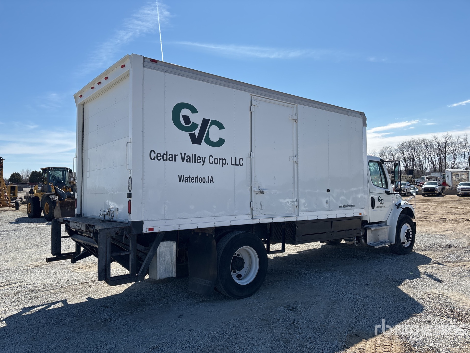 General Appearance with Foto, angolo anteriore sinistro