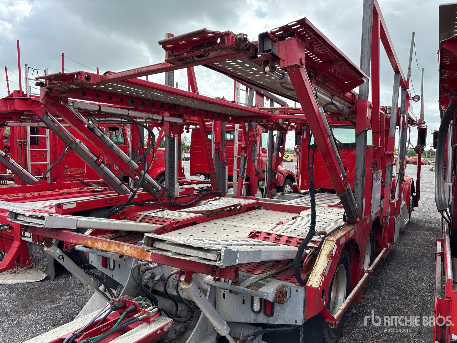 General Appearance with Foto, angolo anteriore sinistro