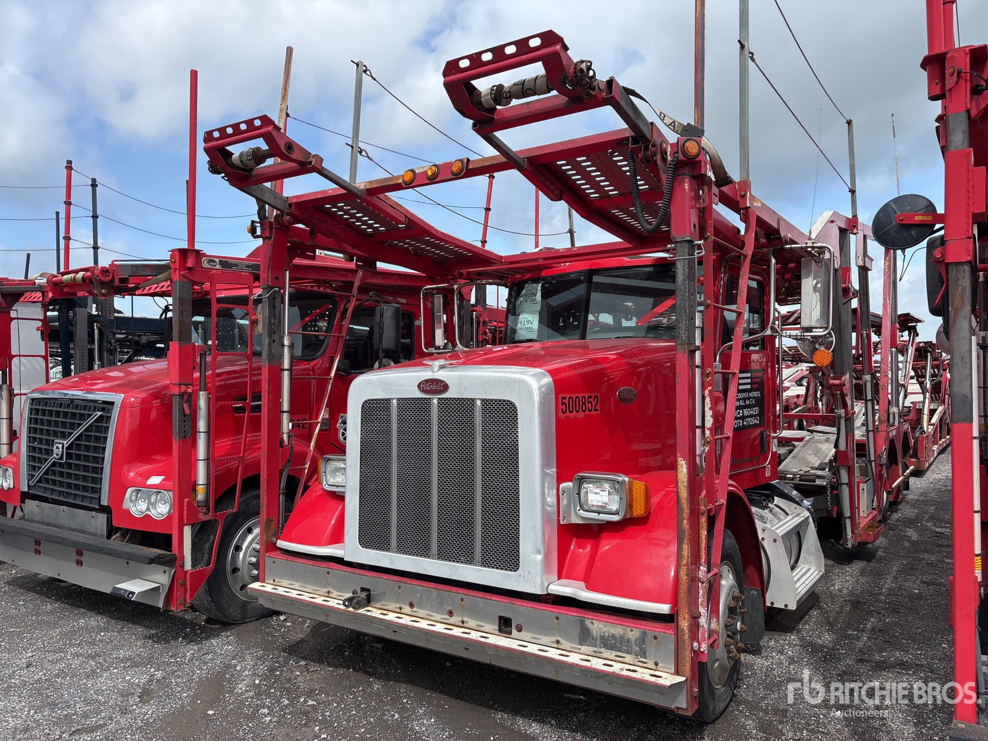 General Appearance with Foto, angolo anteriore sinistro