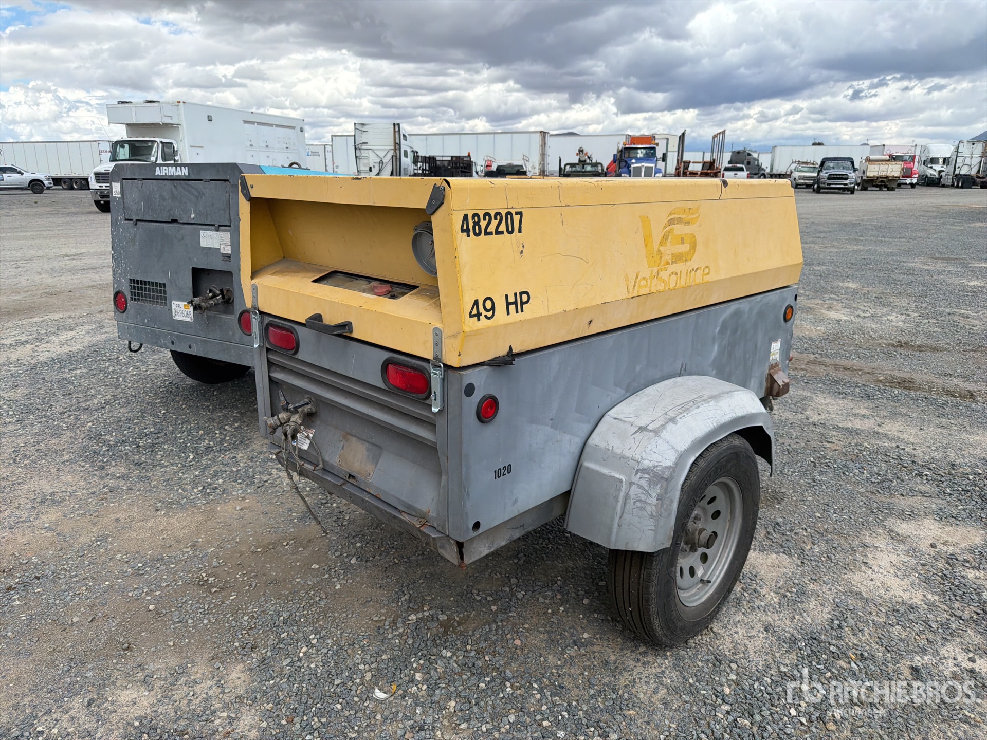 General Appearance with Picture, Right Rear Corner