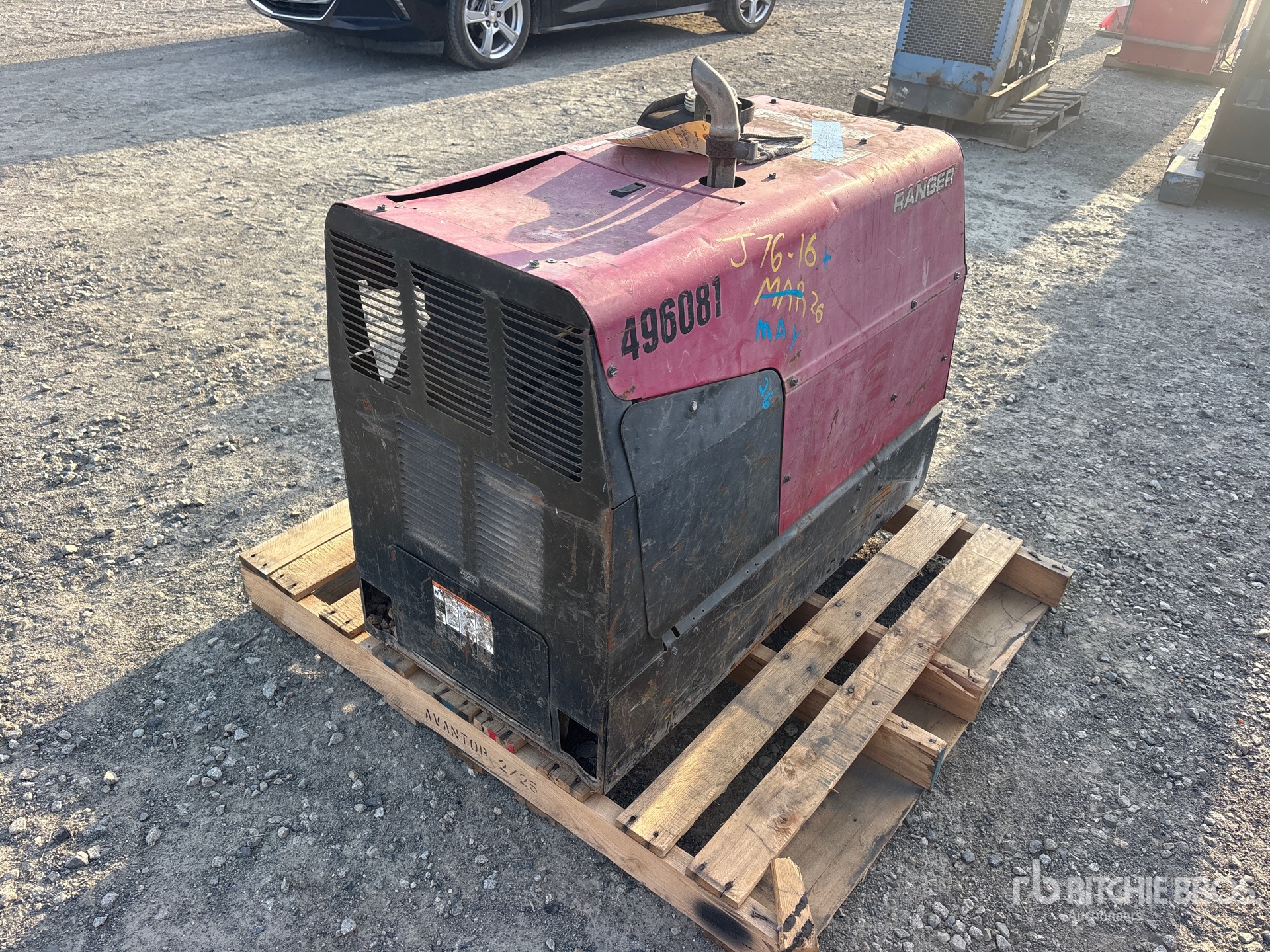 General Appearance with Foto, angolo anteriore sinistro