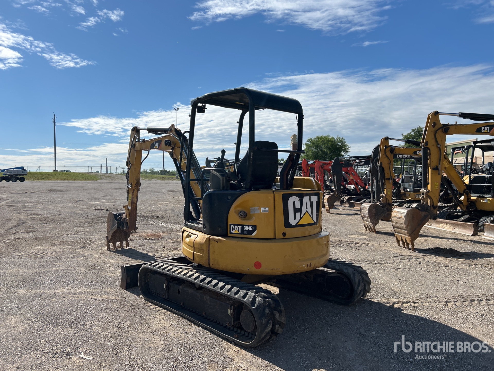 General Appearance with Foto, angolo posteriore sinistro