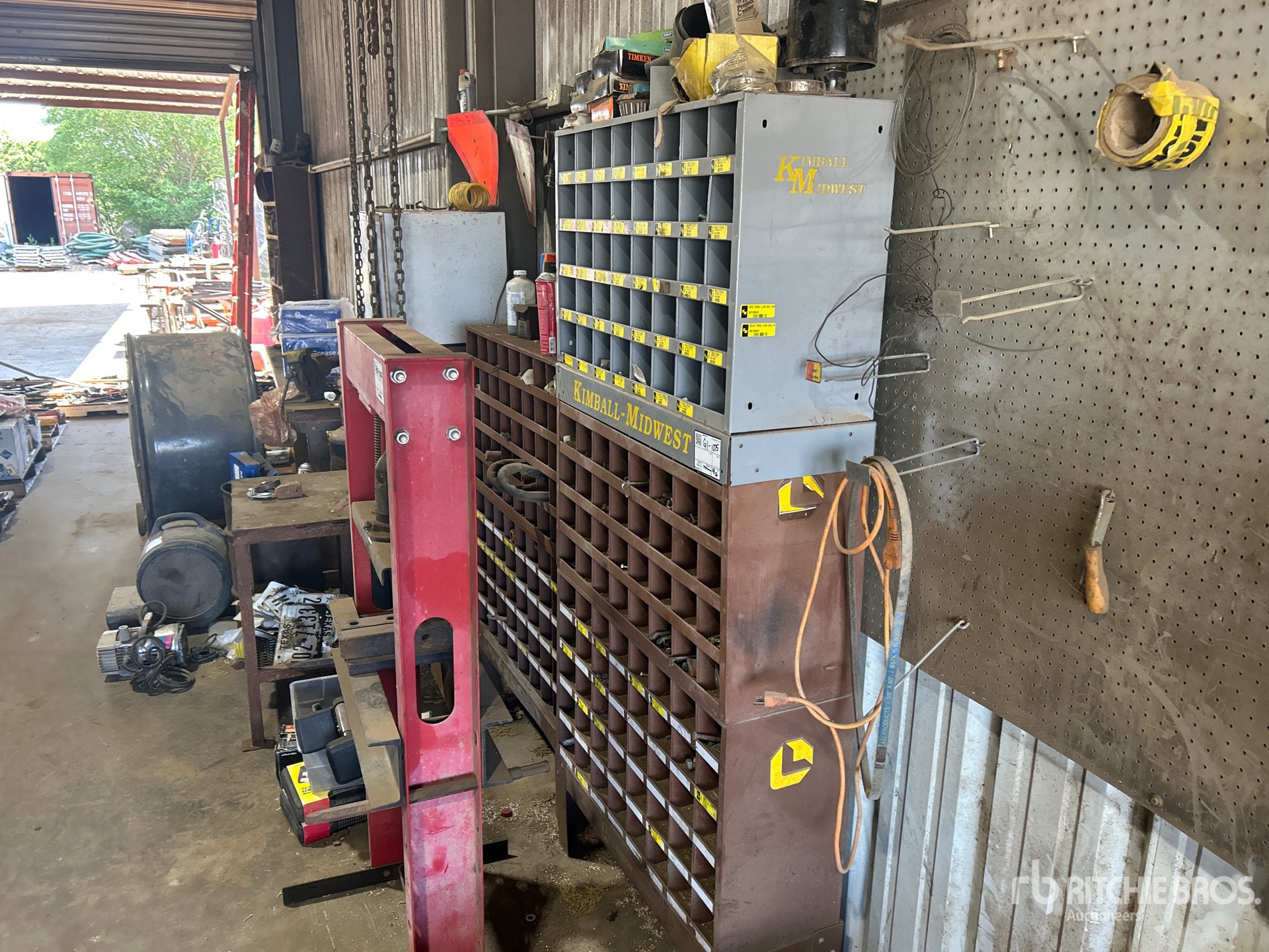 Aspect général with Image, coin avant gauche