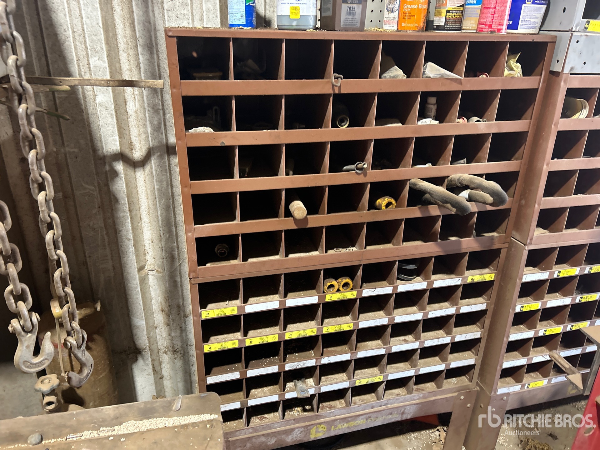 Aspect général with Image, coin arrière droit