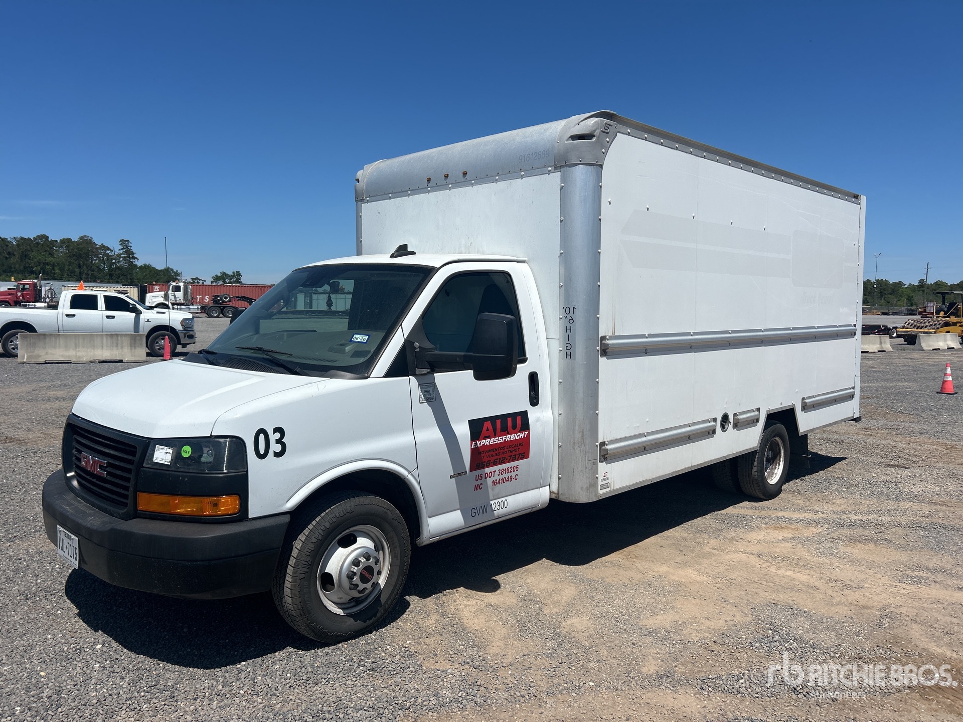 General Appearance with Foto, angolo anteriore sinistro