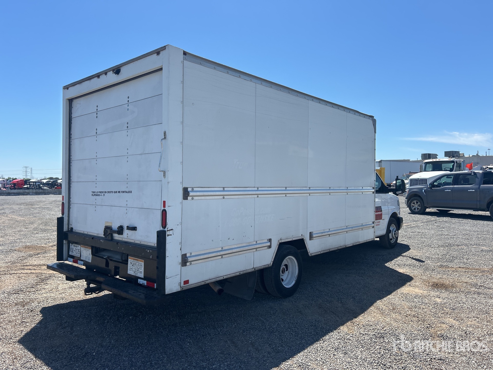 General Appearance with Foto, angolo anteriore sinistro