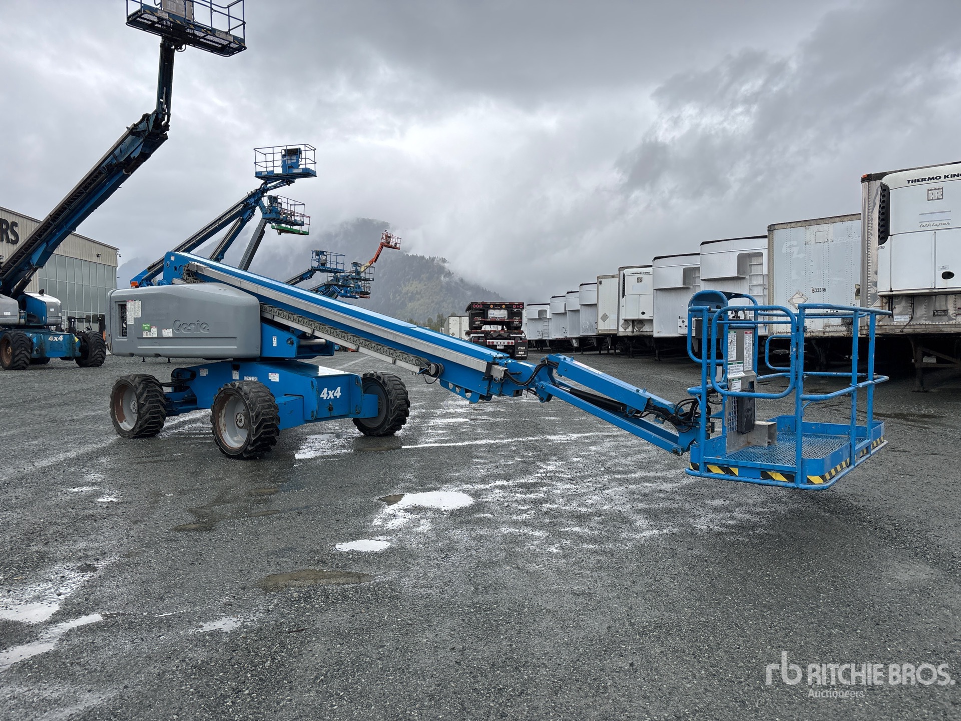 General Appearance with Picture, Right Front Corner