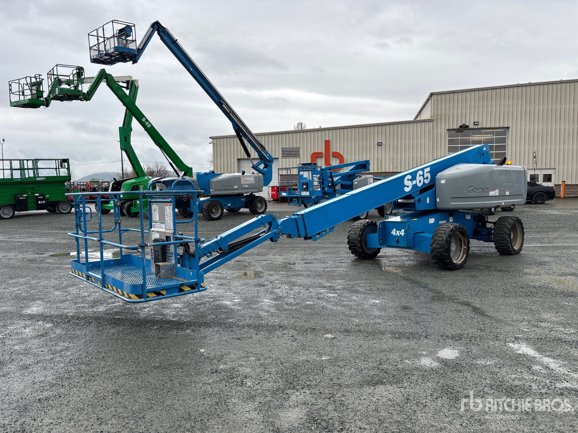 General Appearance with Picture, Left Front Corner