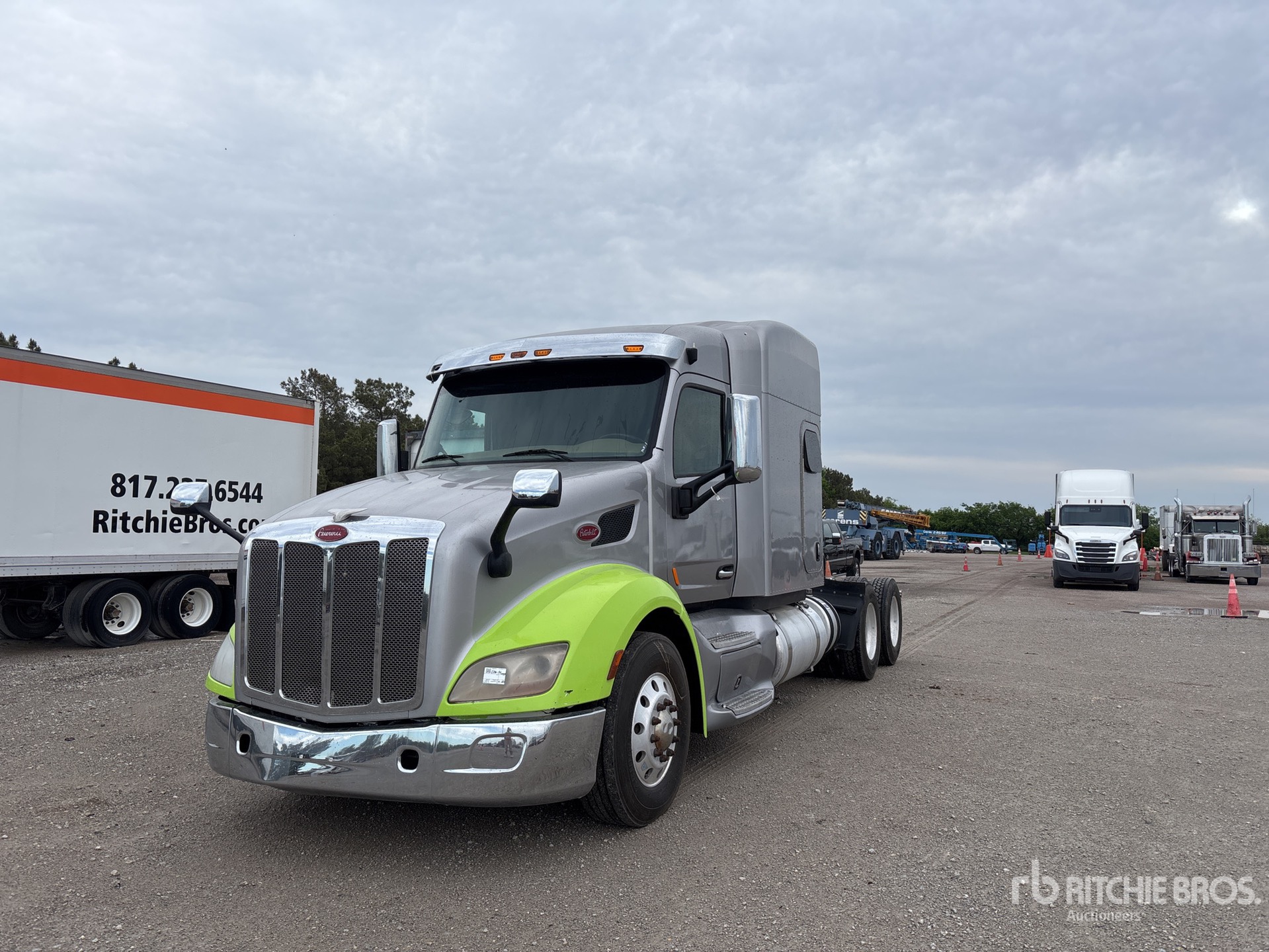 General Appearance with Picture, Left Front Corner