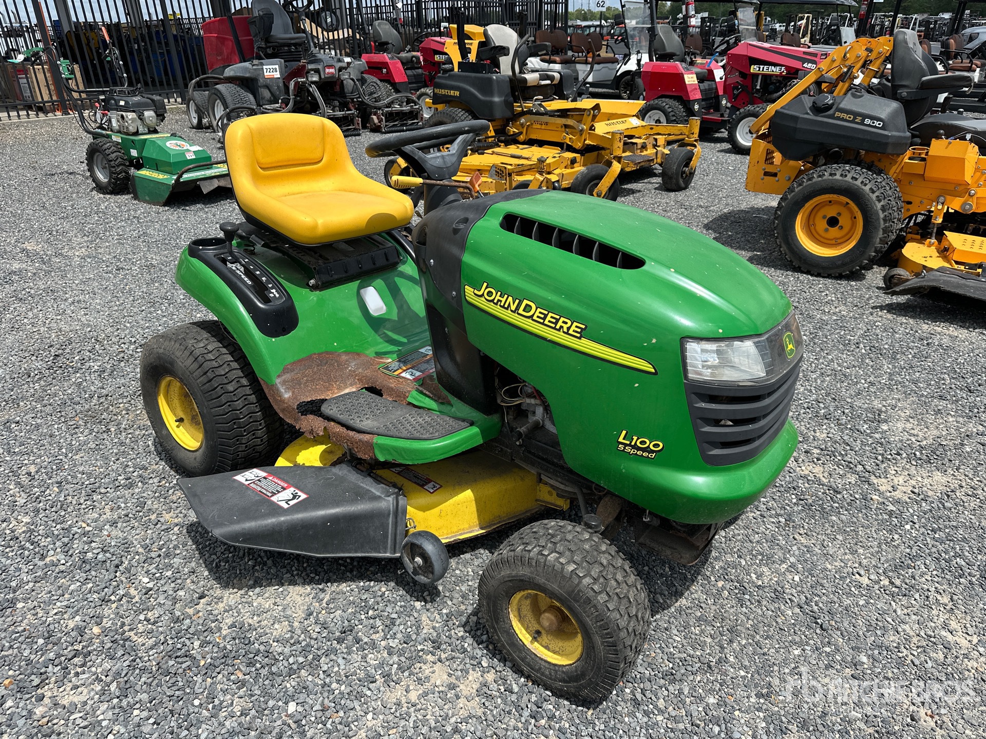 General Appearance with Picture, Right Front Corner