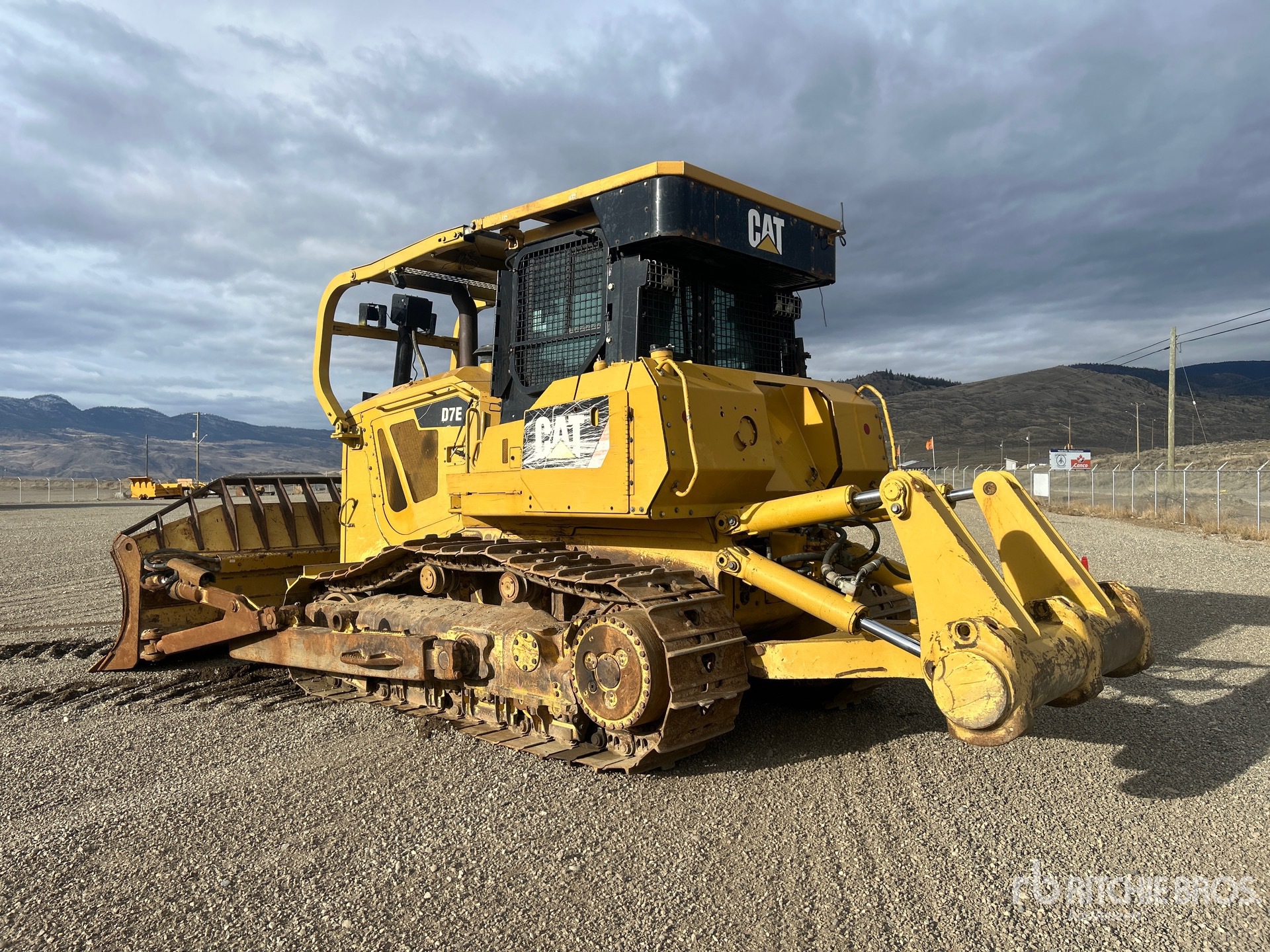 Aspect général with Image, coin arrière gauche