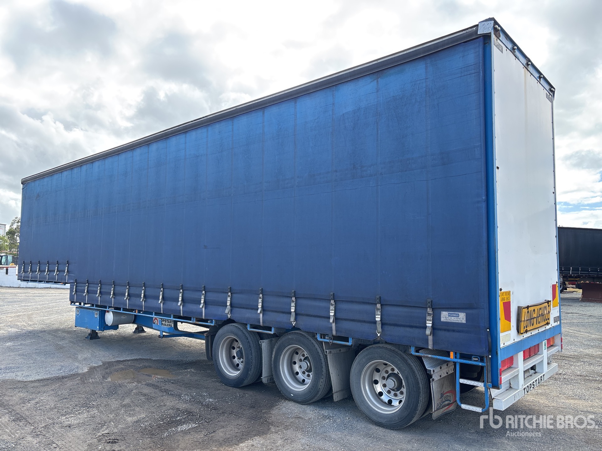 General Appearance with Bild, Ecke hinten rechts