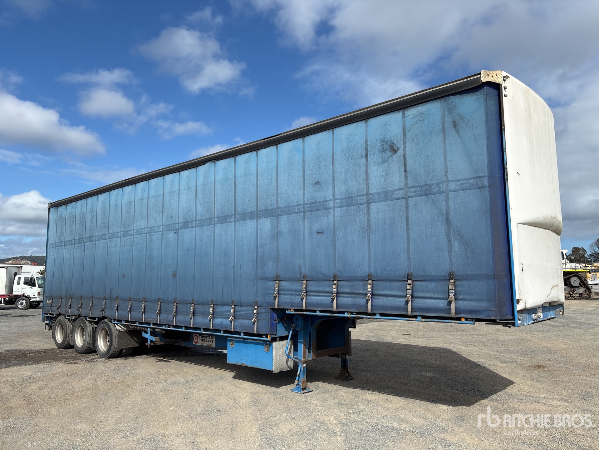 General Appearance with Bild, Ecke vorne links