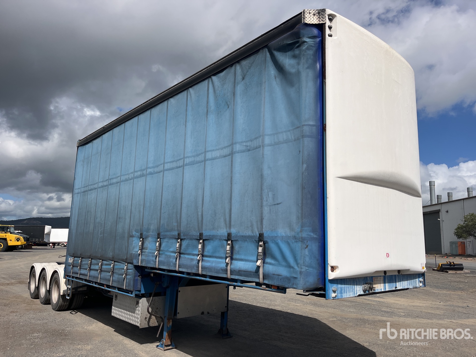 General Appearance with Bild, Ecke vorne links