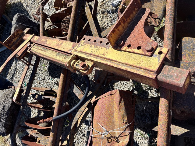 Hydraulic Vineyard Stake Driver
