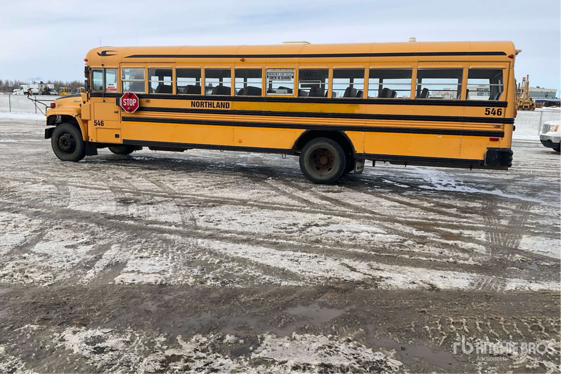 General Appearance with Foto, angolo posteriore sinistro