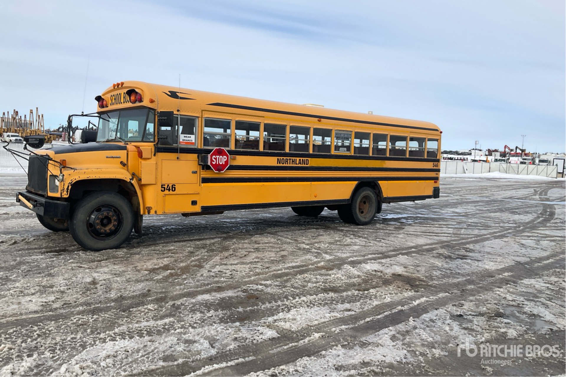 General Appearance with Foto, angolo anteriore sinistro