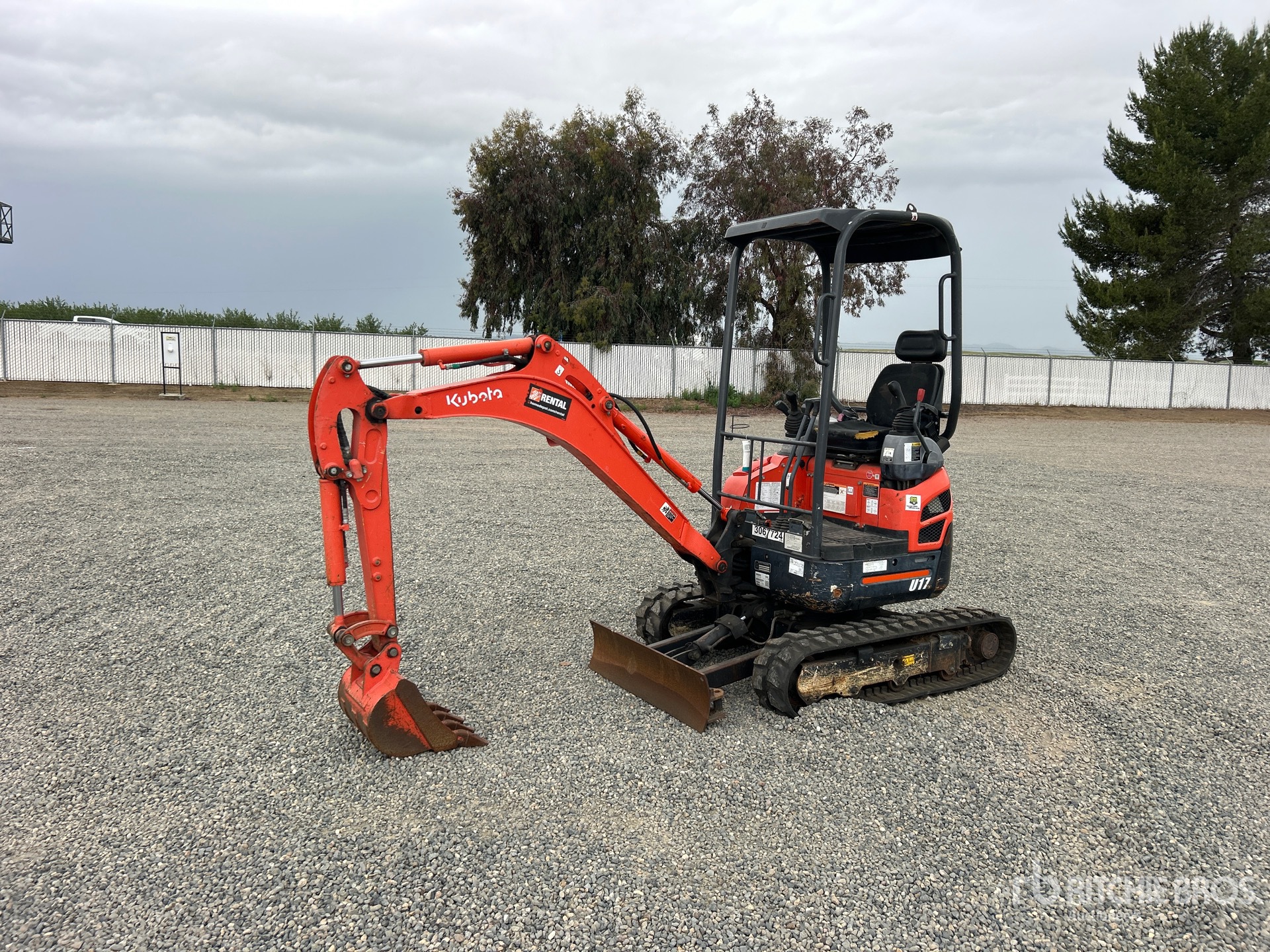 General Appearance with Featured Photo