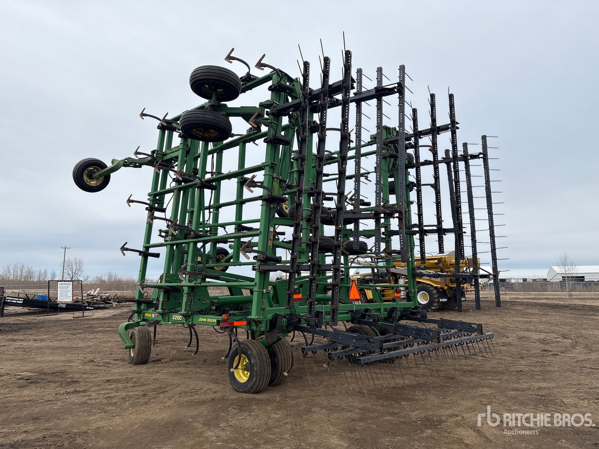 General Appearance with Imagen: esquina trasera izquierda